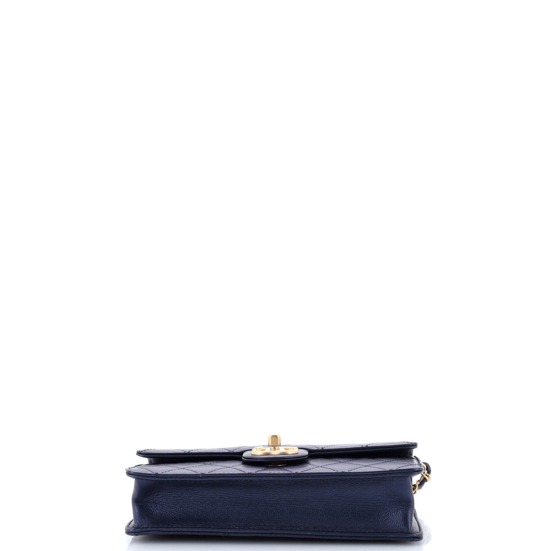 Chanel Chic Pearls Flap Bag Size ONE SIZE - 4 Thumbnail