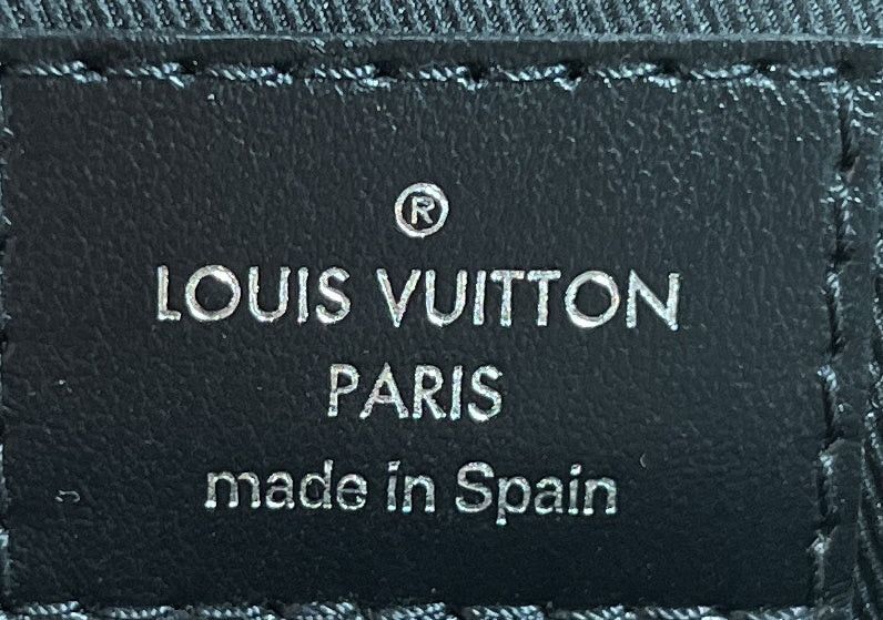 Louis Vuitton District Messenger Bag Size ONE SIZE - 6 Thumbnail