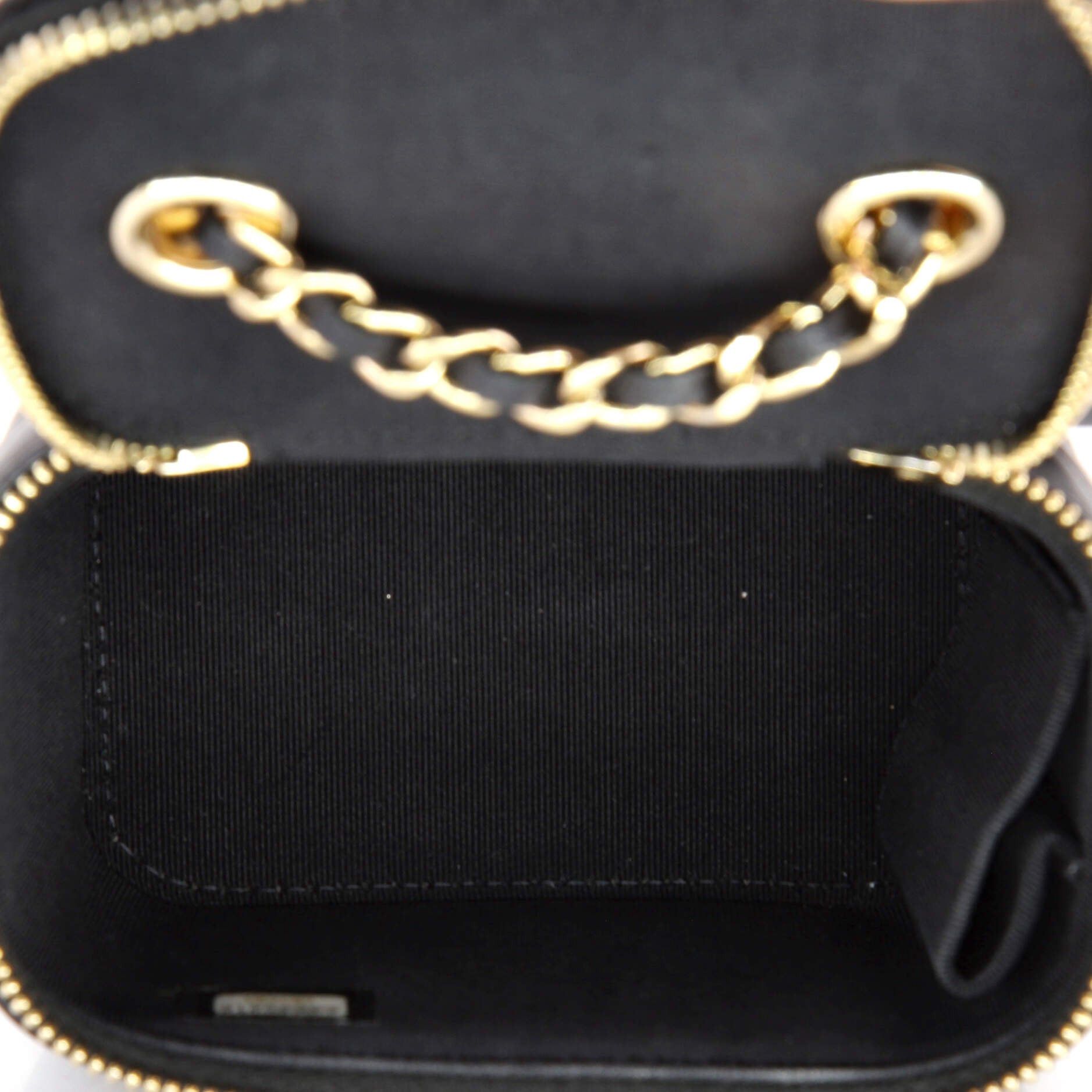 Chanel Camellia Bow Vanity Case with Chain Size ONE SIZE - 6 Thumbnail