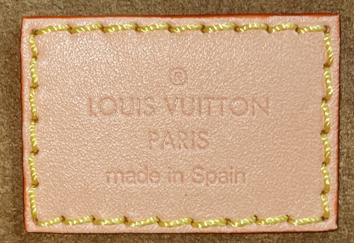 Louis Vuitton Dauphine Soft Shoulder Bag Size ONE SIZE - 7 Thumbnail