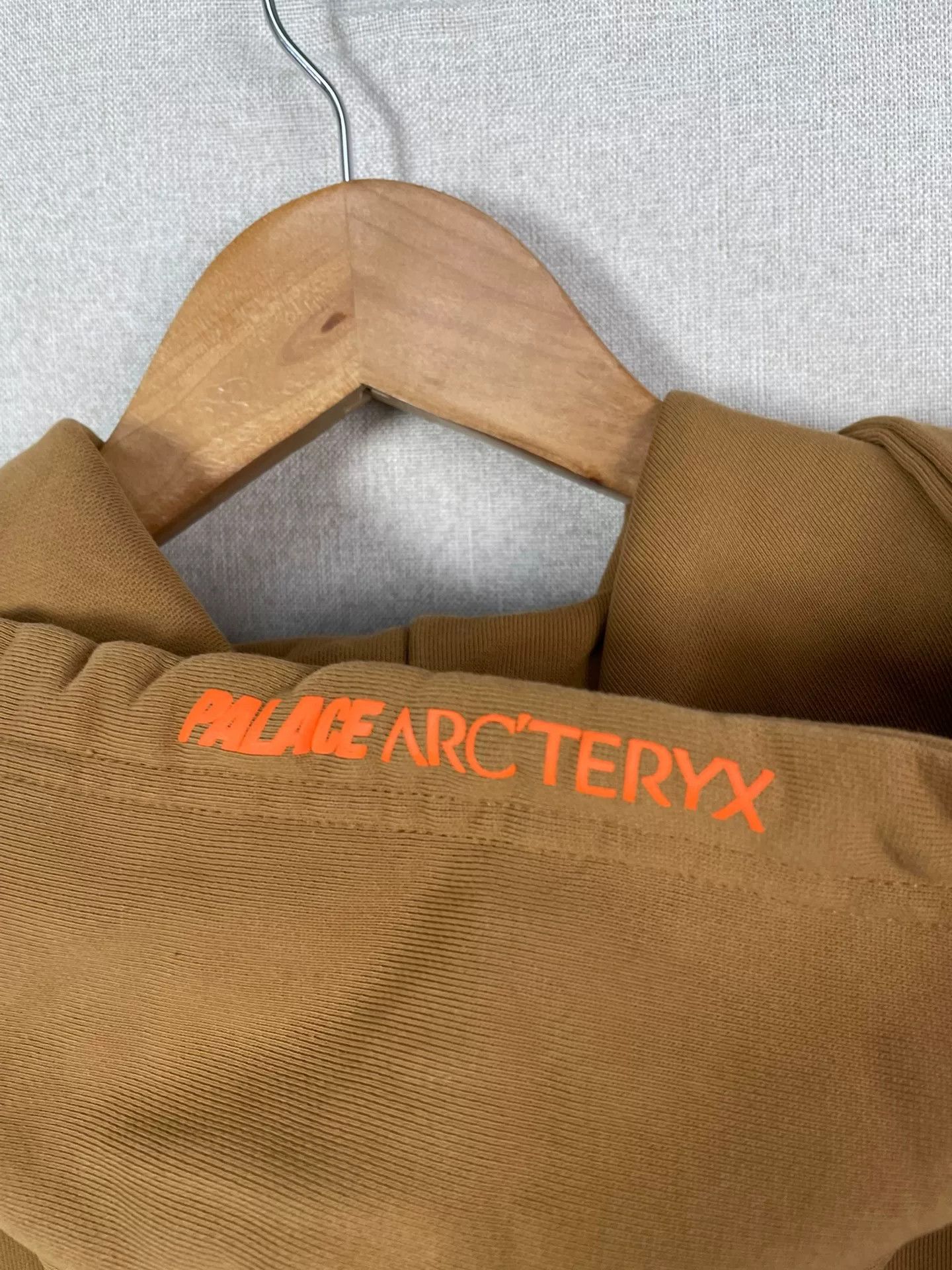 Arc'teryx Arc'teryx x Palace Brown Hoodie Size US L / EU 52-54 / 3 - 6 Thumbnail