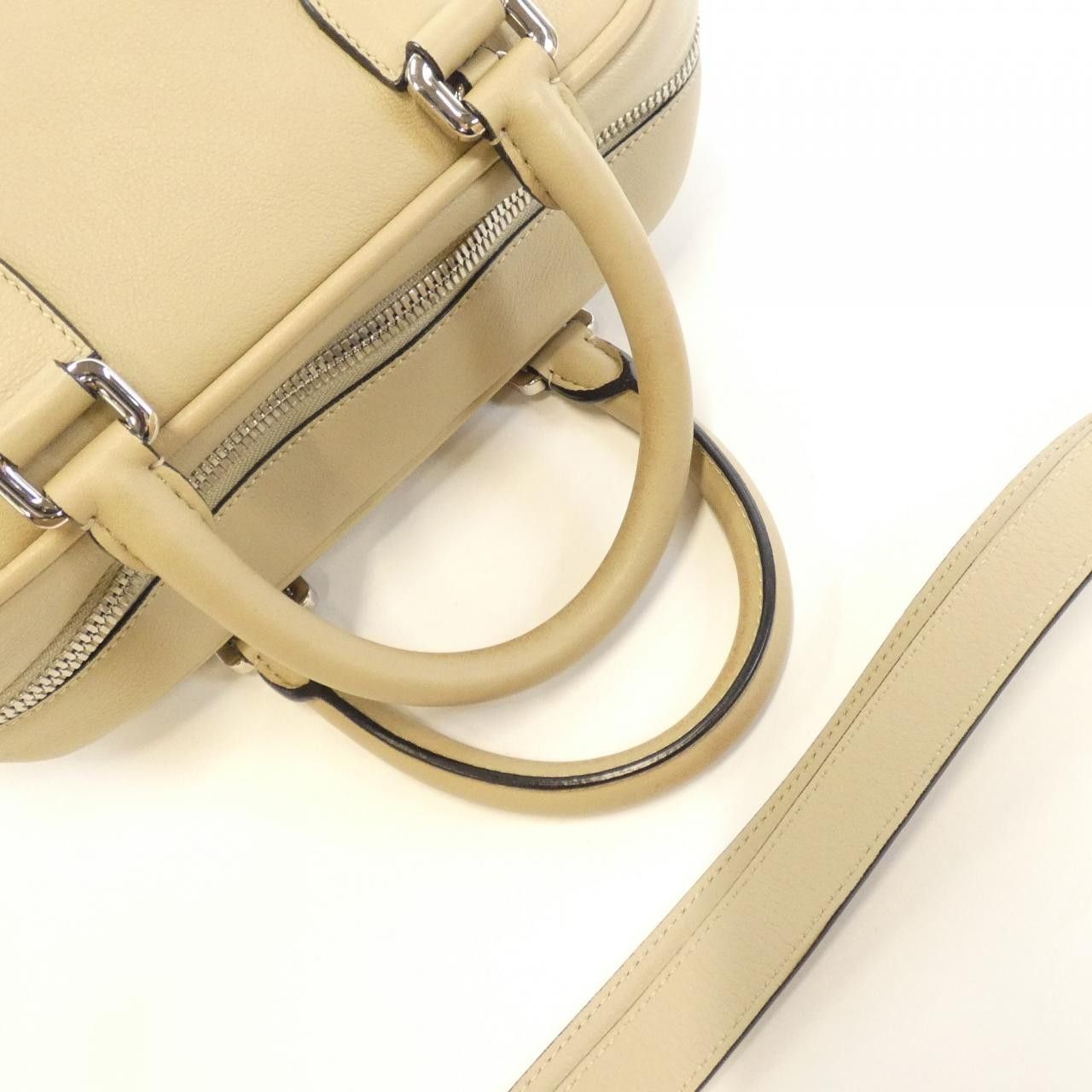 Loewe Loewe Loewe Amazona 75 Calf Handbag Leather Handbag 30130L03 DUTY FREE for USA Size ONE SIZE - 5 Thumbnail