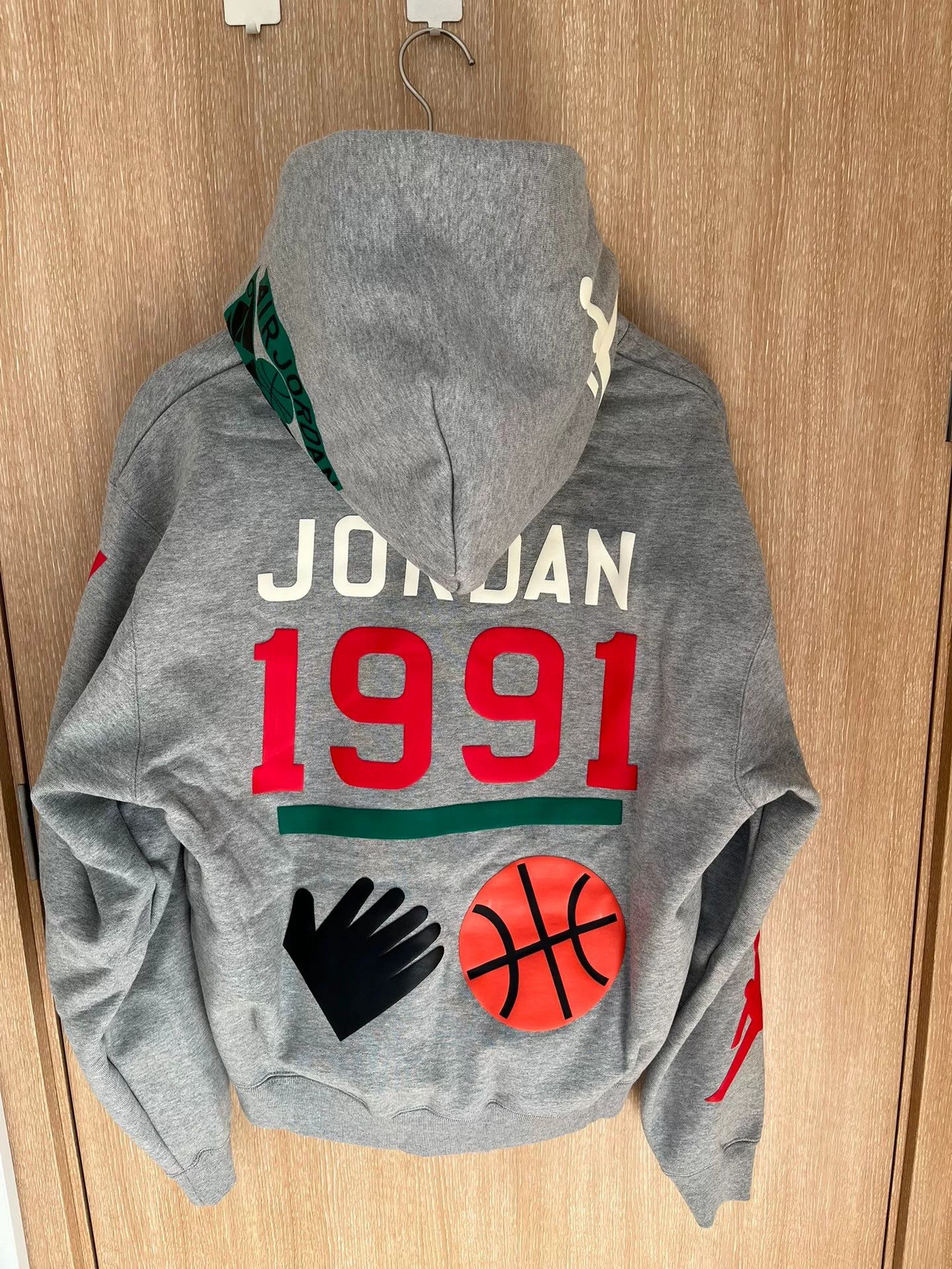 Jordan Brand Jordan x Nina FW22 Abstract Print Hoodie Size US XL / EU 56 / 4 - 2 Thumbnail