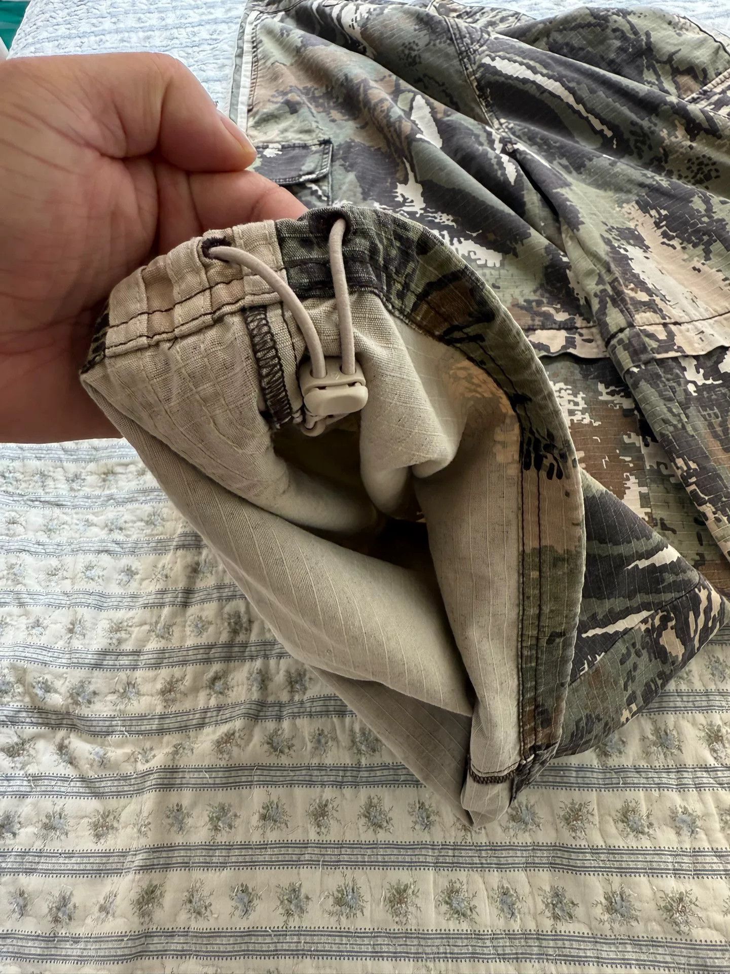 Ivy Park Men's adidas Originals Ivy Camo Cargo Pants Size US 37 - 9 Thumbnail