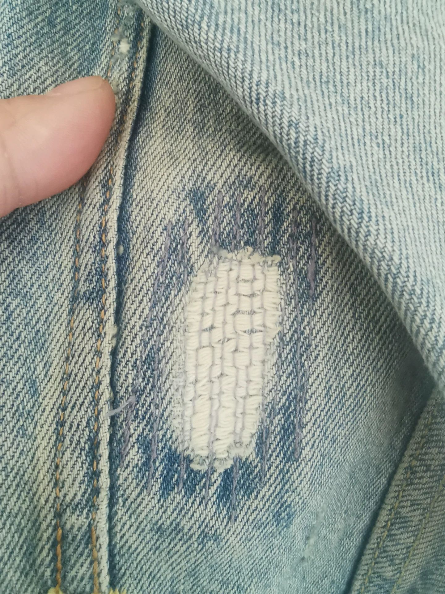 Levi's Levi's Distressed Patch Denim Jacket Size US S / EU 44-46 / 1 - 4 Thumbnail