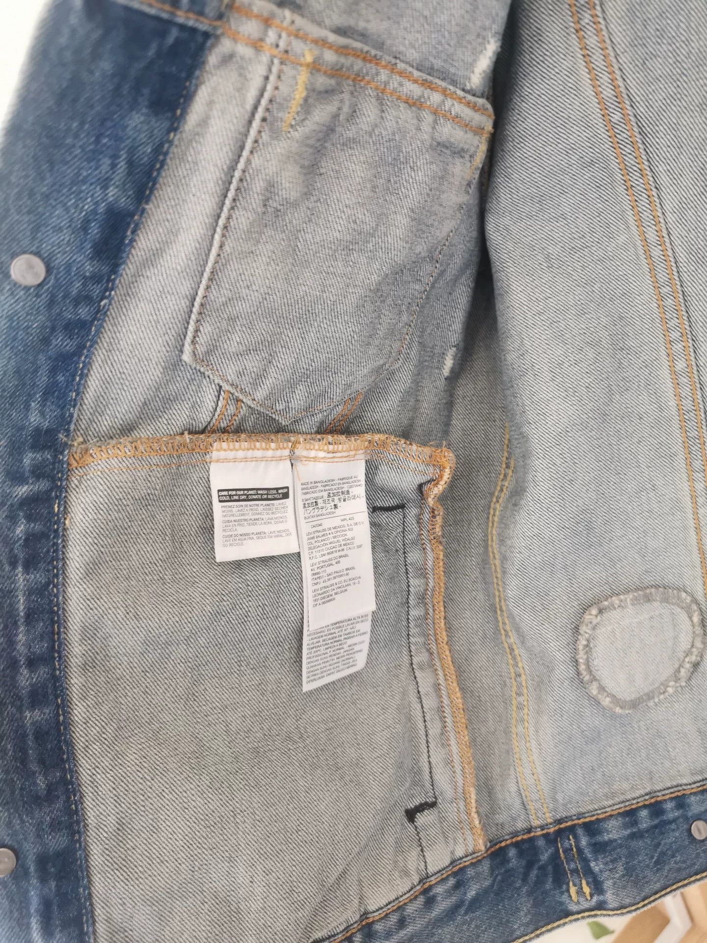 Levi's Levi's Distressed Patch Denim Jacket Size US S / EU 44-46 / 1 - 9 Thumbnail
