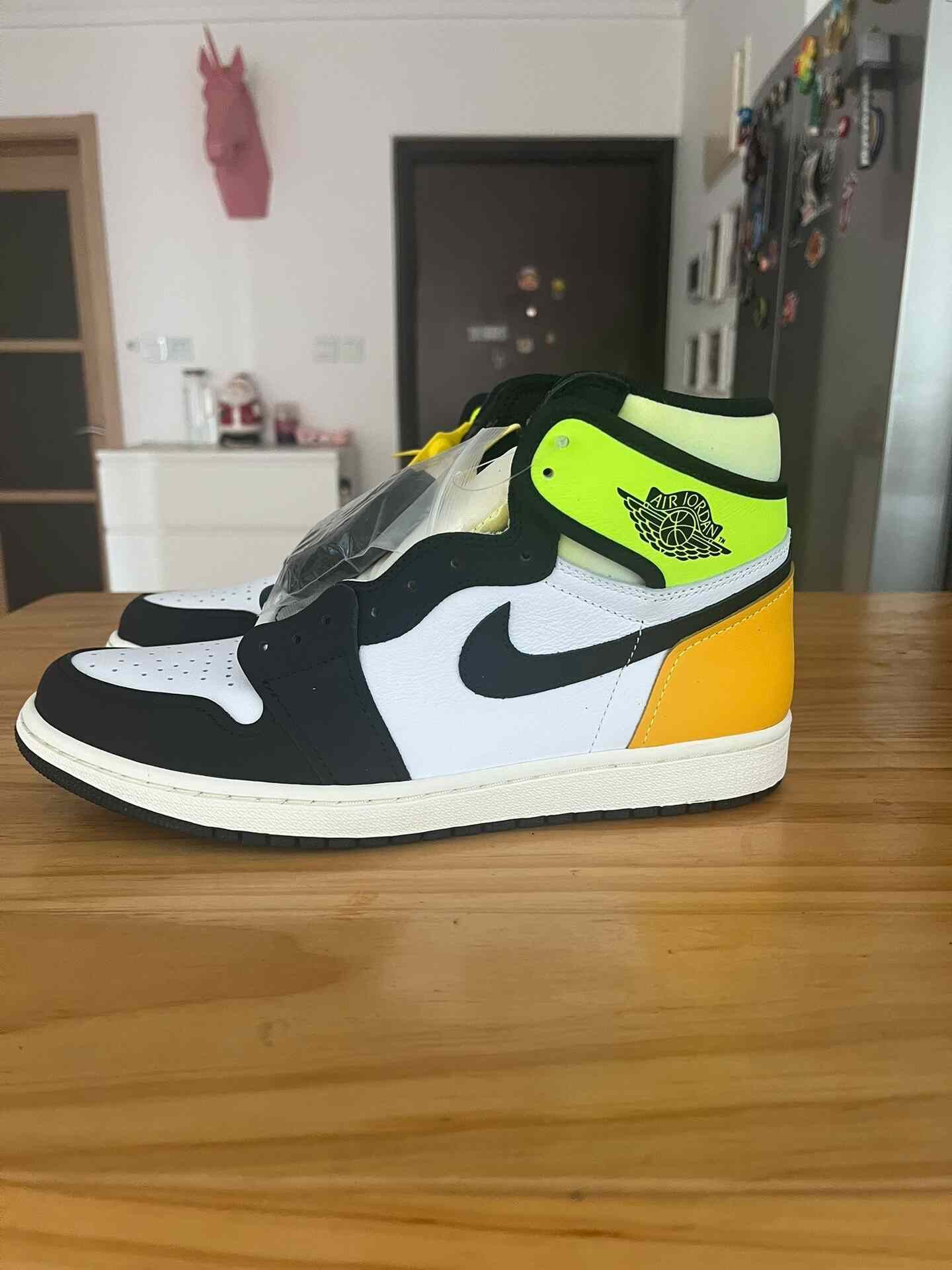 Jordan Brand Air Jordan 1 Yellow Orange Toe Size US 9 / EU 42 - 3 Thumbnail