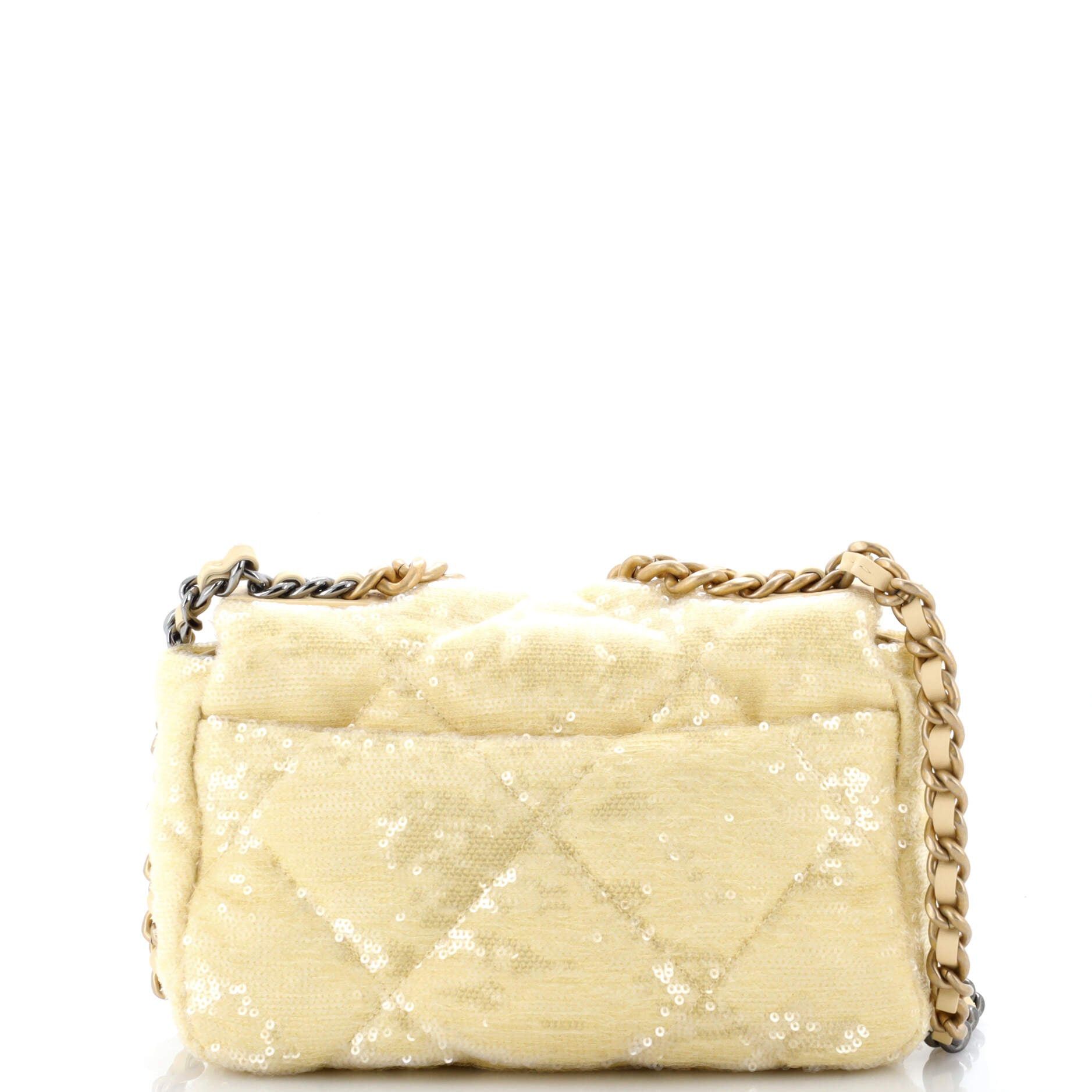Chanel 19 Flap Bag Size ONE SIZE - 3 Thumbnail