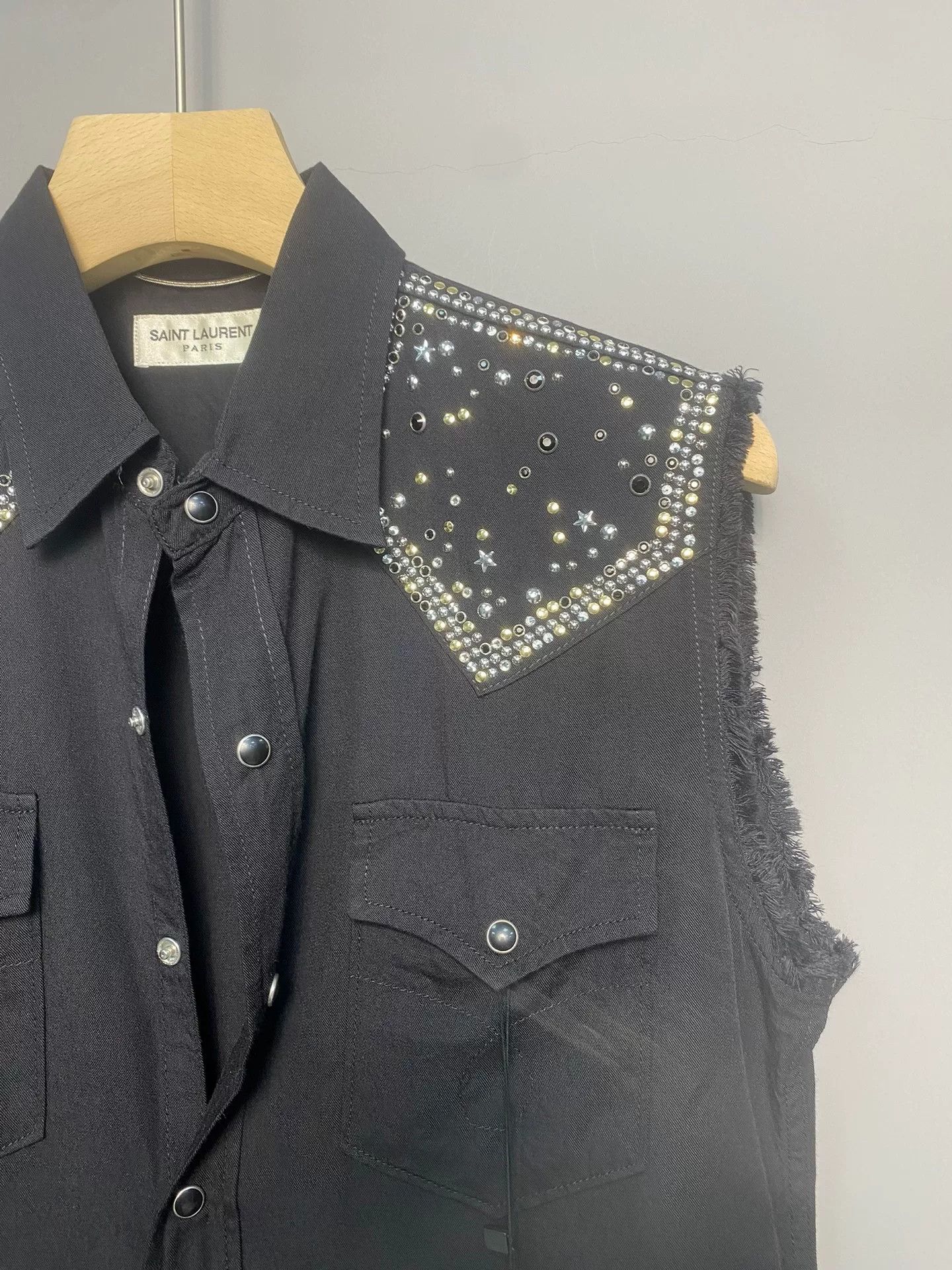 Saint Laurent Paris Saint Laurent Studded Sleeveless Shirt Size US XS / EU 42 / 0 - 2 Thumbnail