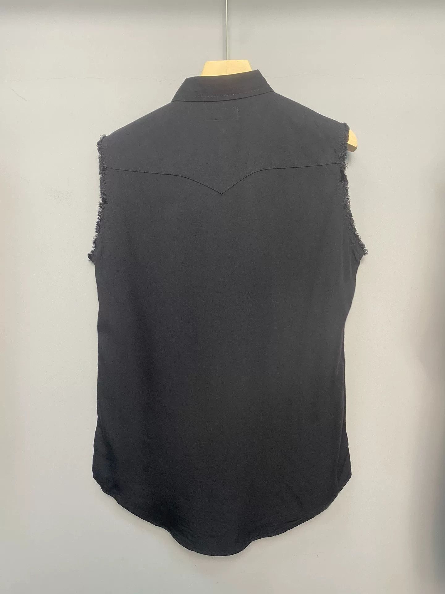 Saint Laurent Paris Saint Laurent Studded Sleeveless Shirt Size US XS / EU 42 / 0 - 3 Thumbnail