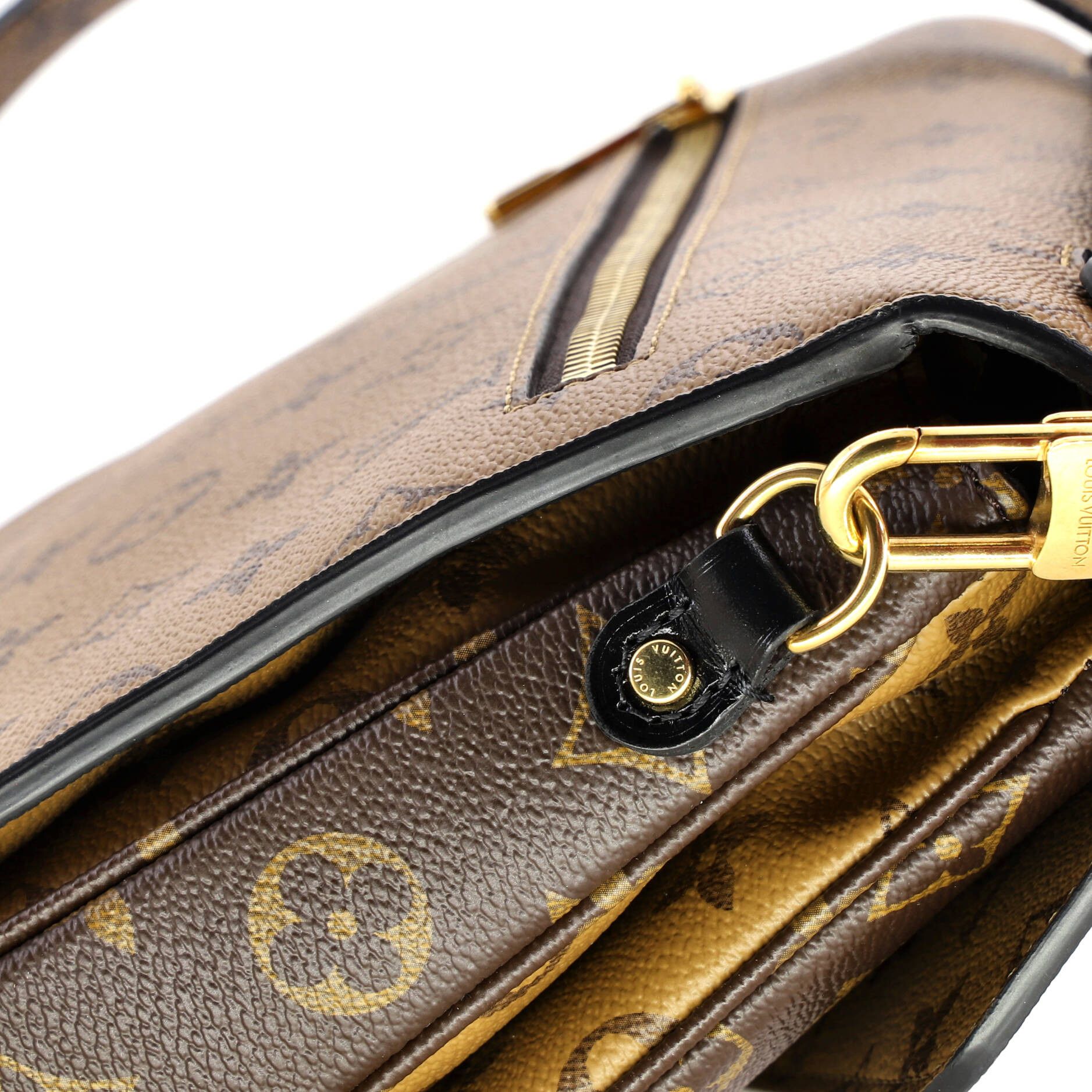 Louis Vuitton Pochette Metis Size ONE SIZE - 8 Thumbnail
