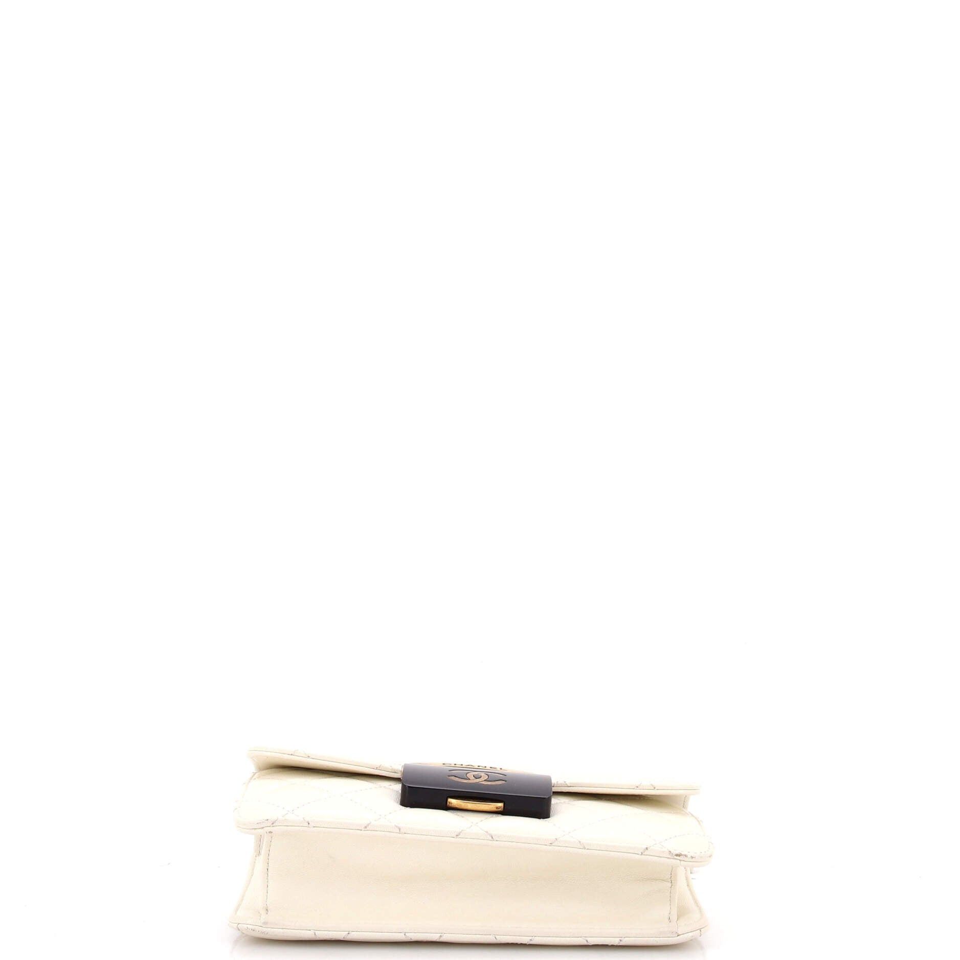 Chanel Beauty Lock Flap Bag Size ONE SIZE - 8 Thumbnail