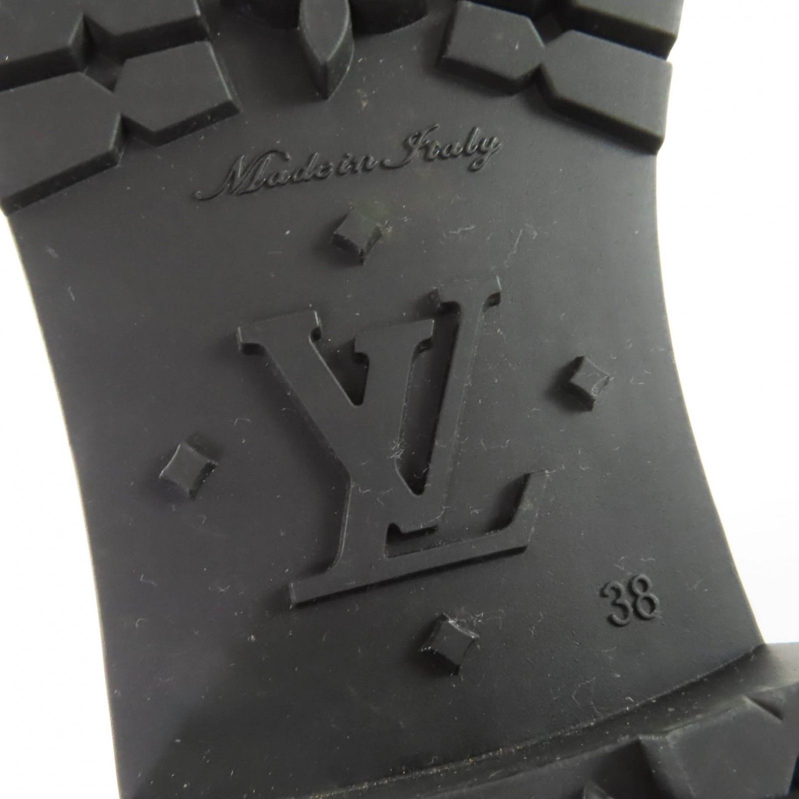 Louis Vuitton Louis Vuitton Louis Vuitton Monogram Rubber Boots Plastic / Synthetic Shoes DUTY FREE for USA Size ONE SIZE - 9 Thumbnail