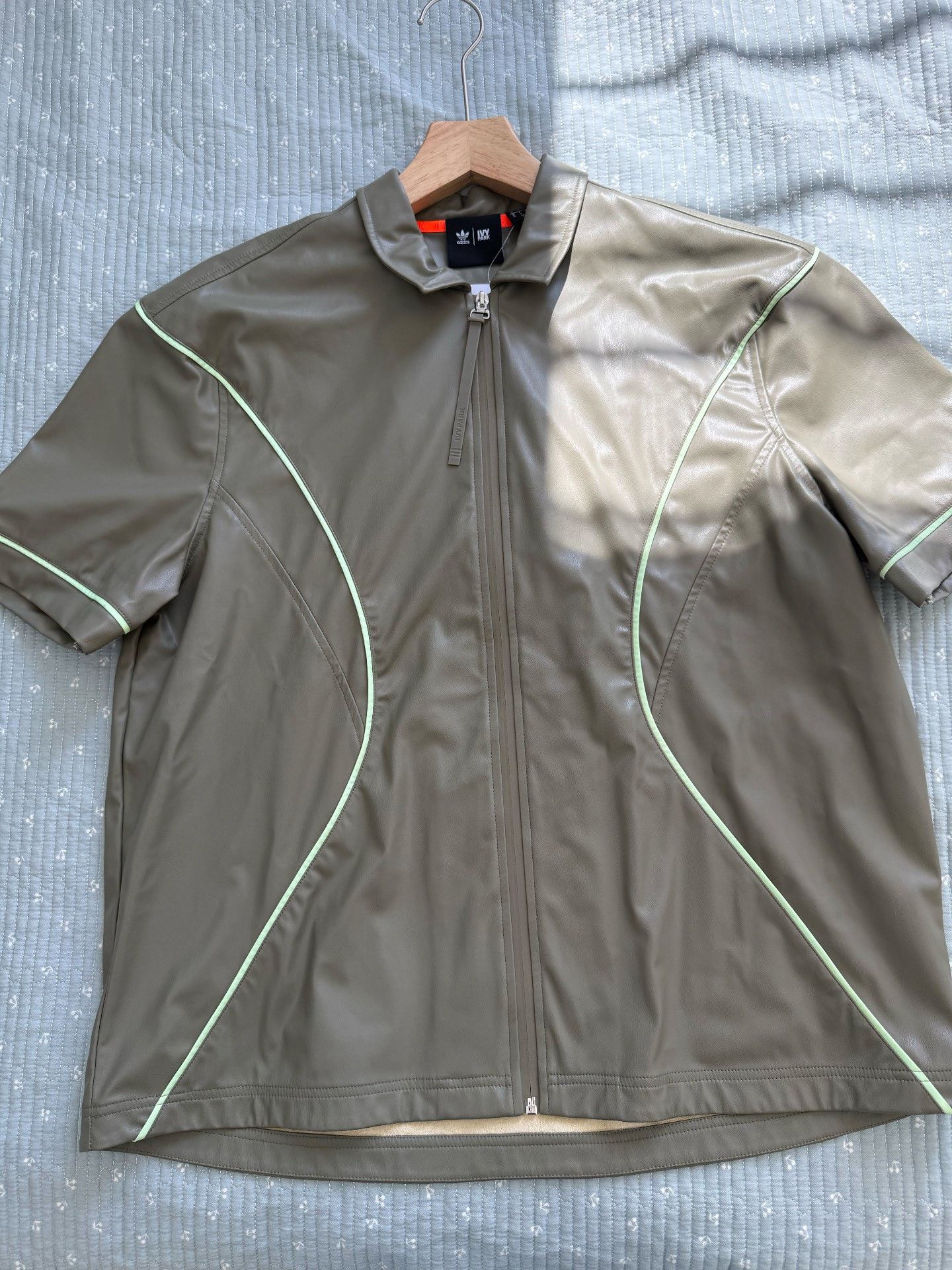 Ivy Park adidas x IVY PARK Short-Sleeve Jacket Size US M / EU 48-50 / 2 - 9 Thumbnail