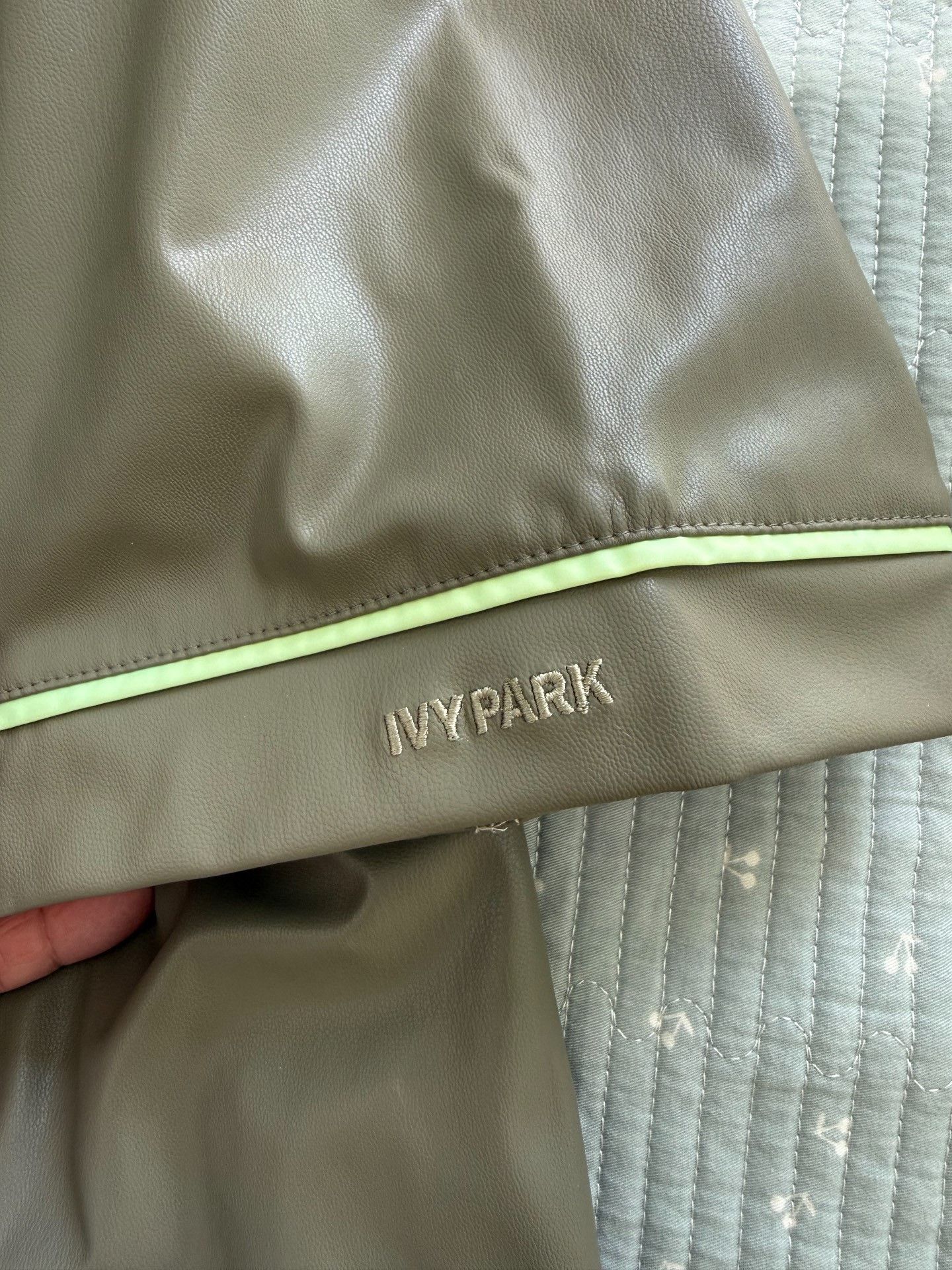 Ivy Park adidas x IVY PARK Short-Sleeve Jacket Size US M / EU 48-50 / 2 - 8 Thumbnail