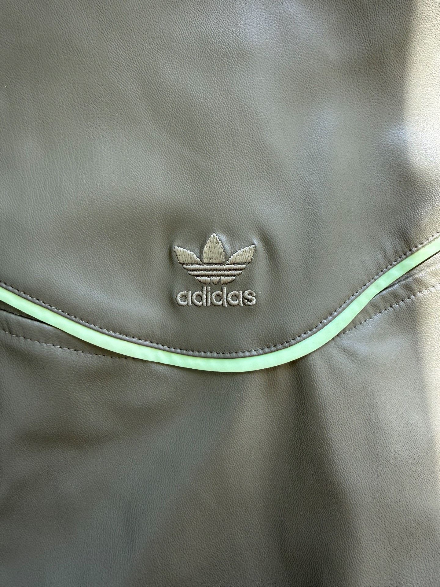 Ivy Park adidas x IVY PARK Short-Sleeve Jacket Size US M / EU 48-50 / 2 - 3 Thumbnail
