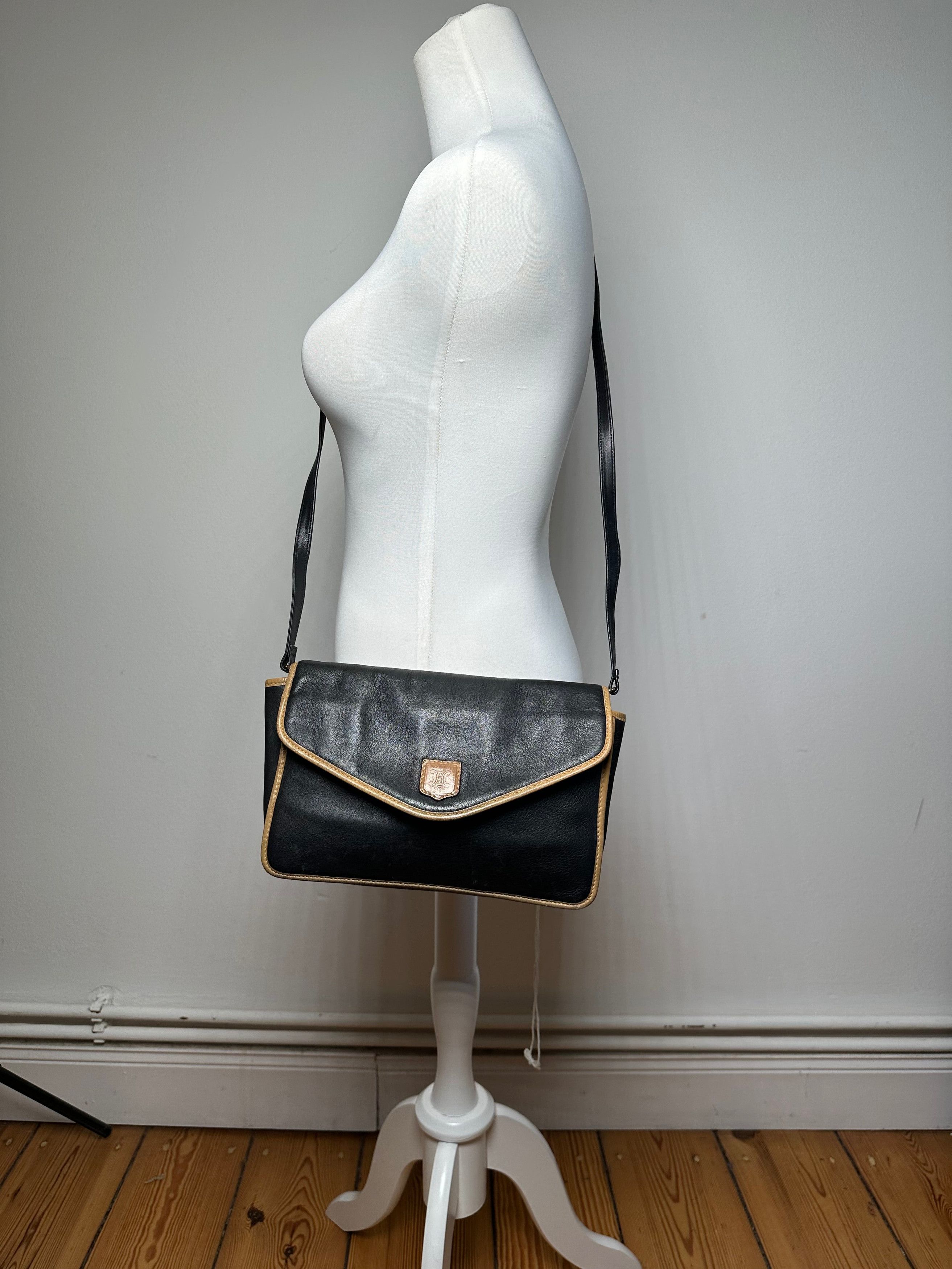 Celine Vintage Paris Triomphe Leather Shoulder Bag Black Brown Size ONE SIZE - 6 Thumbnail