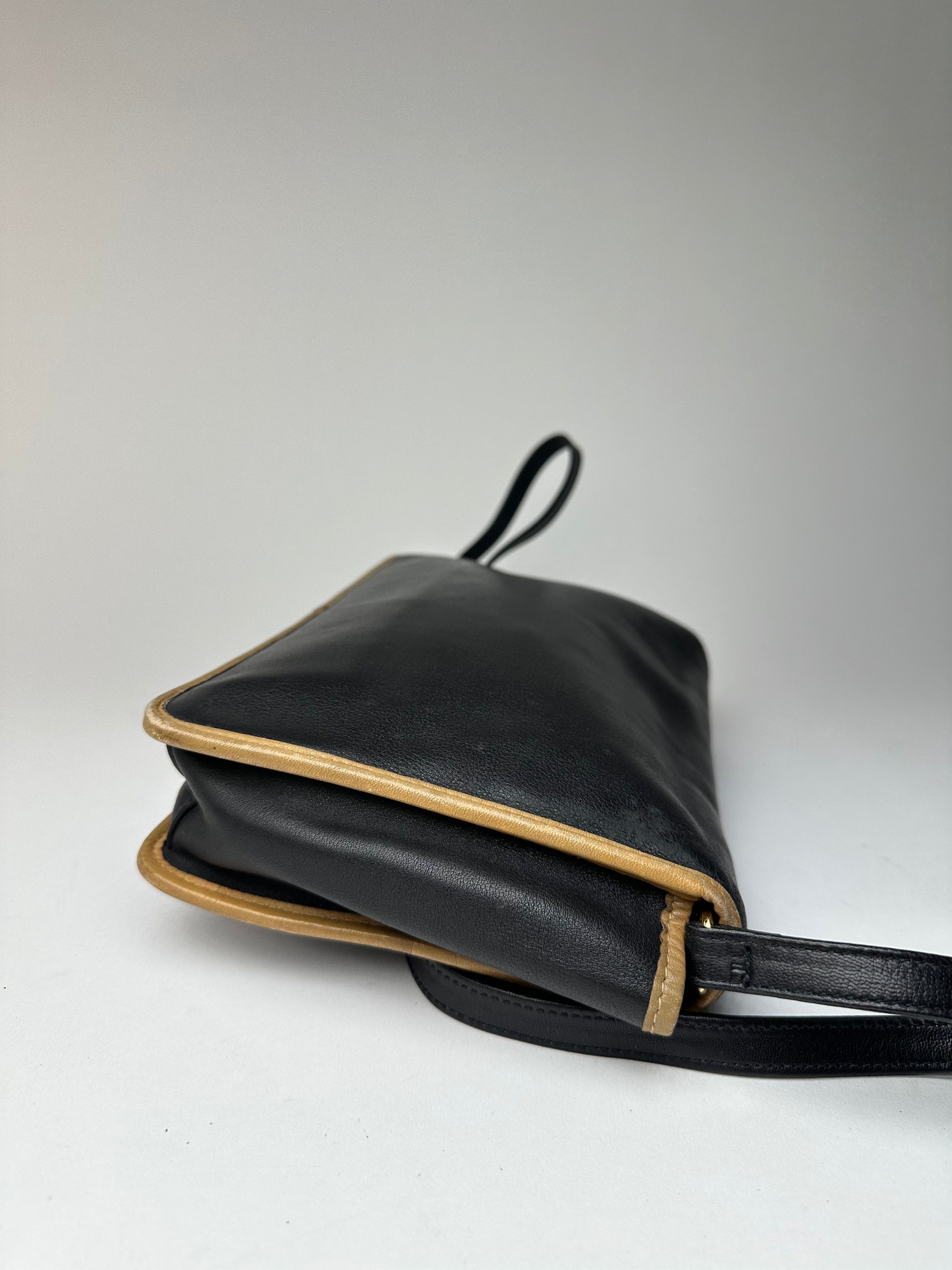 Celine Vintage Paris Triomphe Leather Shoulder Bag Black Brown Size ONE SIZE - 11 Thumbnail