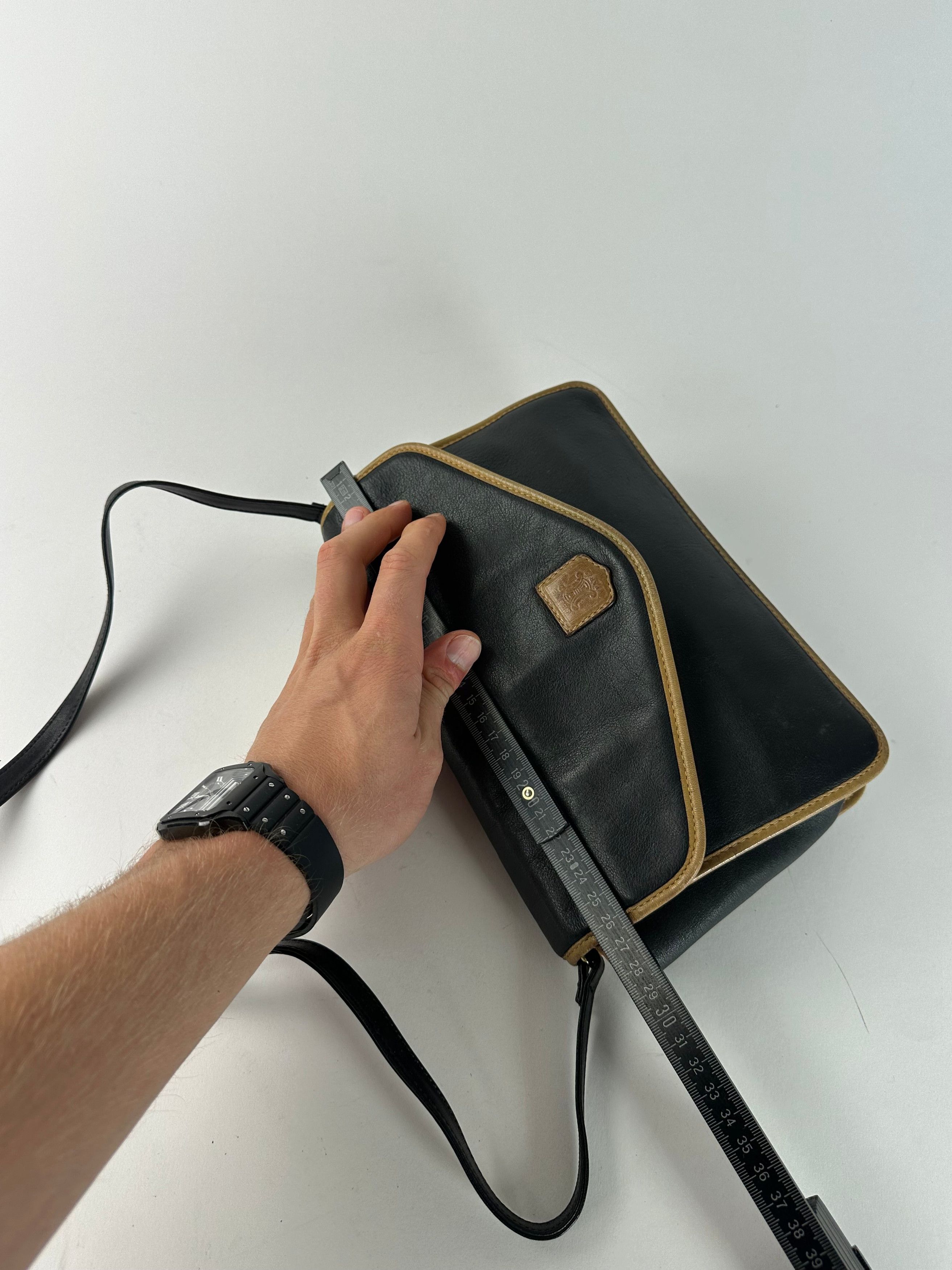 Celine Vintage Paris Triomphe Leather Shoulder Bag Black Brown Size ONE SIZE - 12 Thumbnail