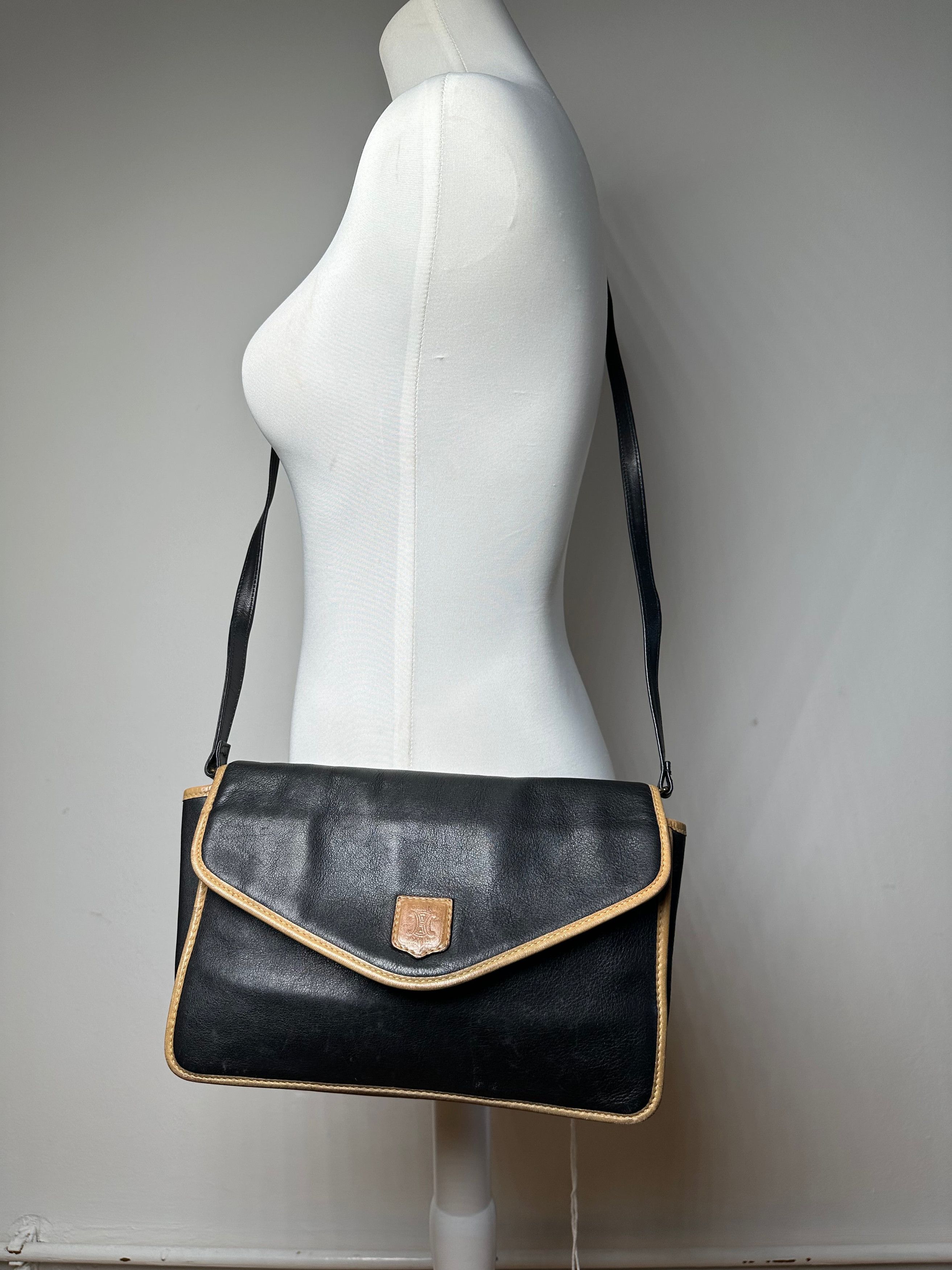 Celine Vintage Paris Triomphe Leather Shoulder Bag Black Brown Size ONE SIZE - 15 Thumbnail