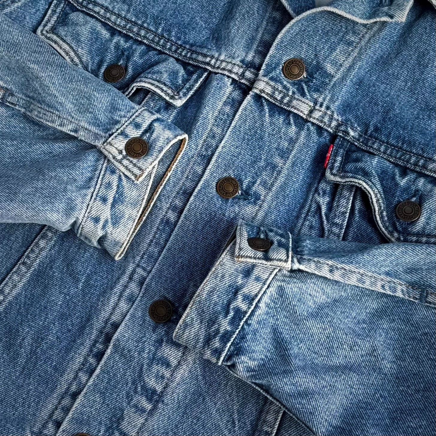 Vintage Vintage Levi's Boxy High-Waist Denim Jacket Size US M / EU 48-50 / 2 - 2 Thumbnail