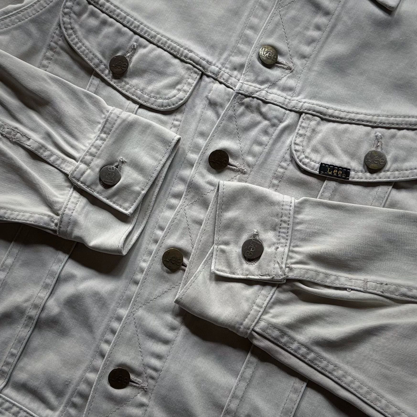 Vintage Vintage Lee 90s High-Waist Denim Jacket Size US M / EU 48-50 / 2 - 5 Thumbnail