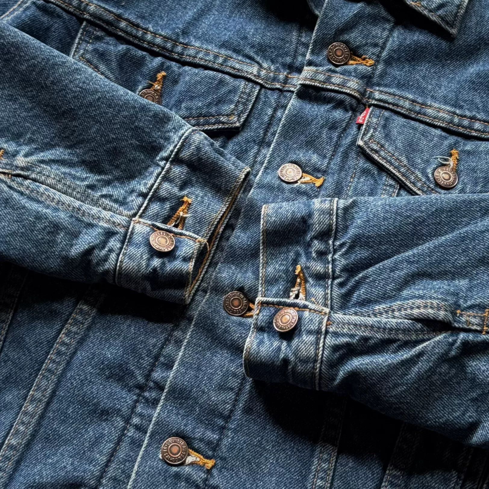 Vintage Vintage Levi's 1993 Heavy Denim Jacket Size US M / EU 48-50 / 2 - 4 Thumbnail