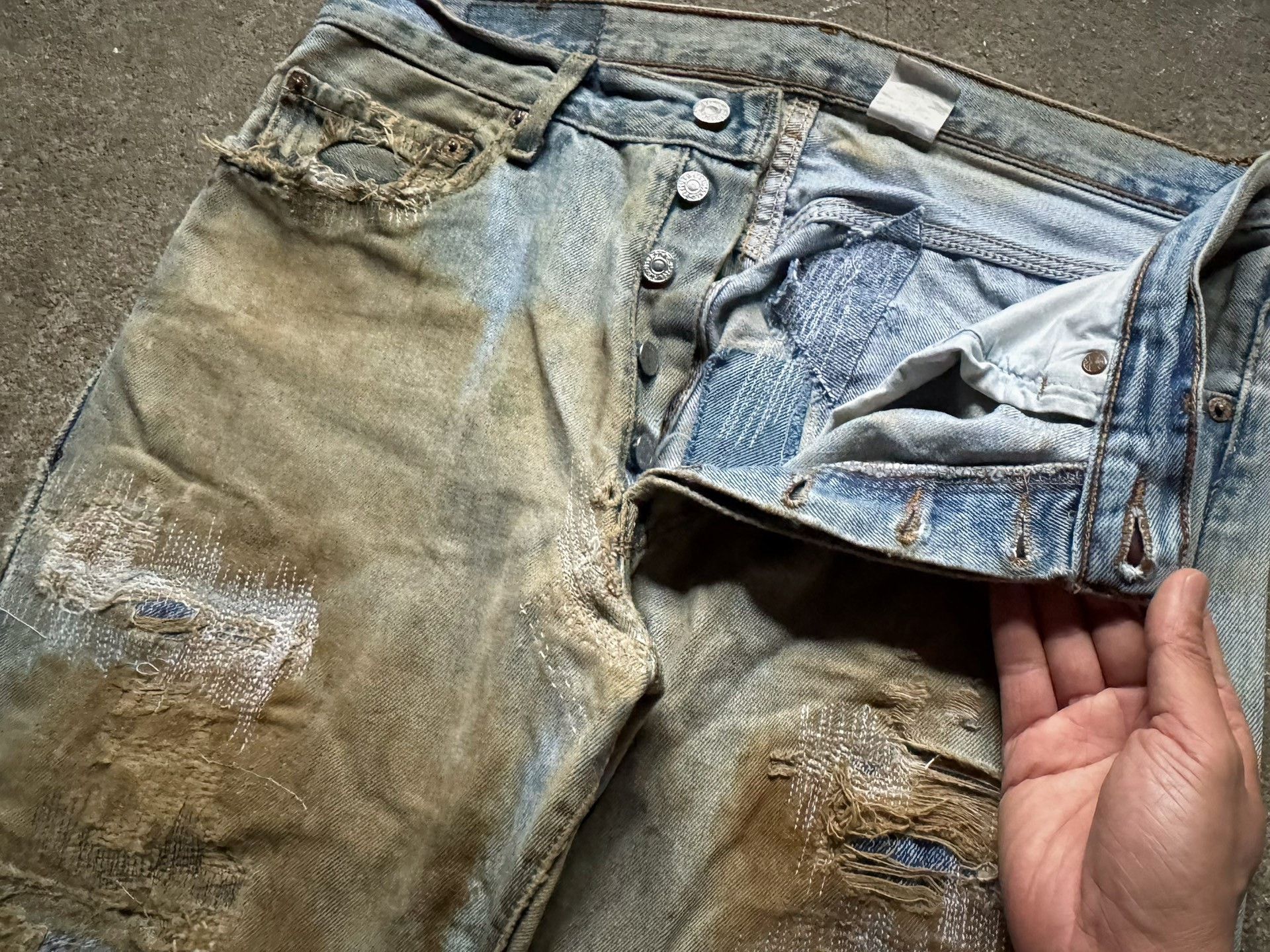 Vintage Vintage Levi's 501 Distressed Patch Jeans Size US 36 / EU 52 - 2 Thumbnail