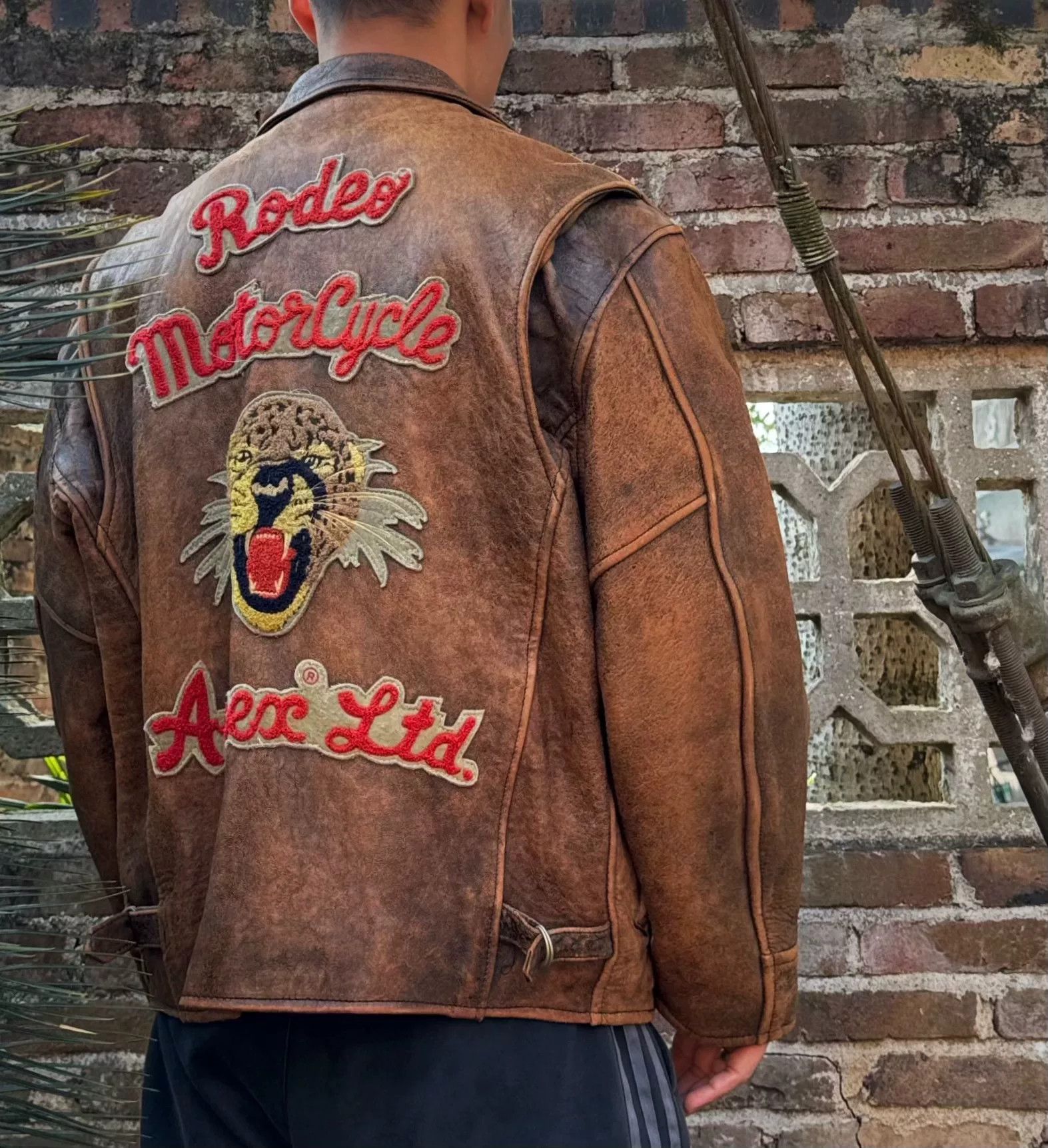 Vintage Vintage Avirex Leather Biker Jacket Size US S / EU 44-46 / 1 - 2 Thumbnail
