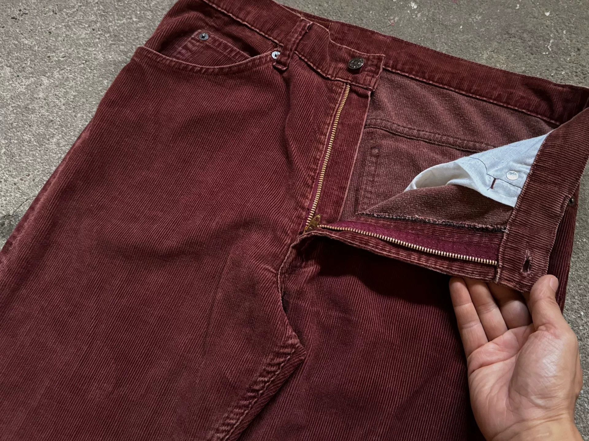Vintage Vintage Levi's 517 Corduroy Flare Pants Size US 32 / EU 48 - 2 Thumbnail