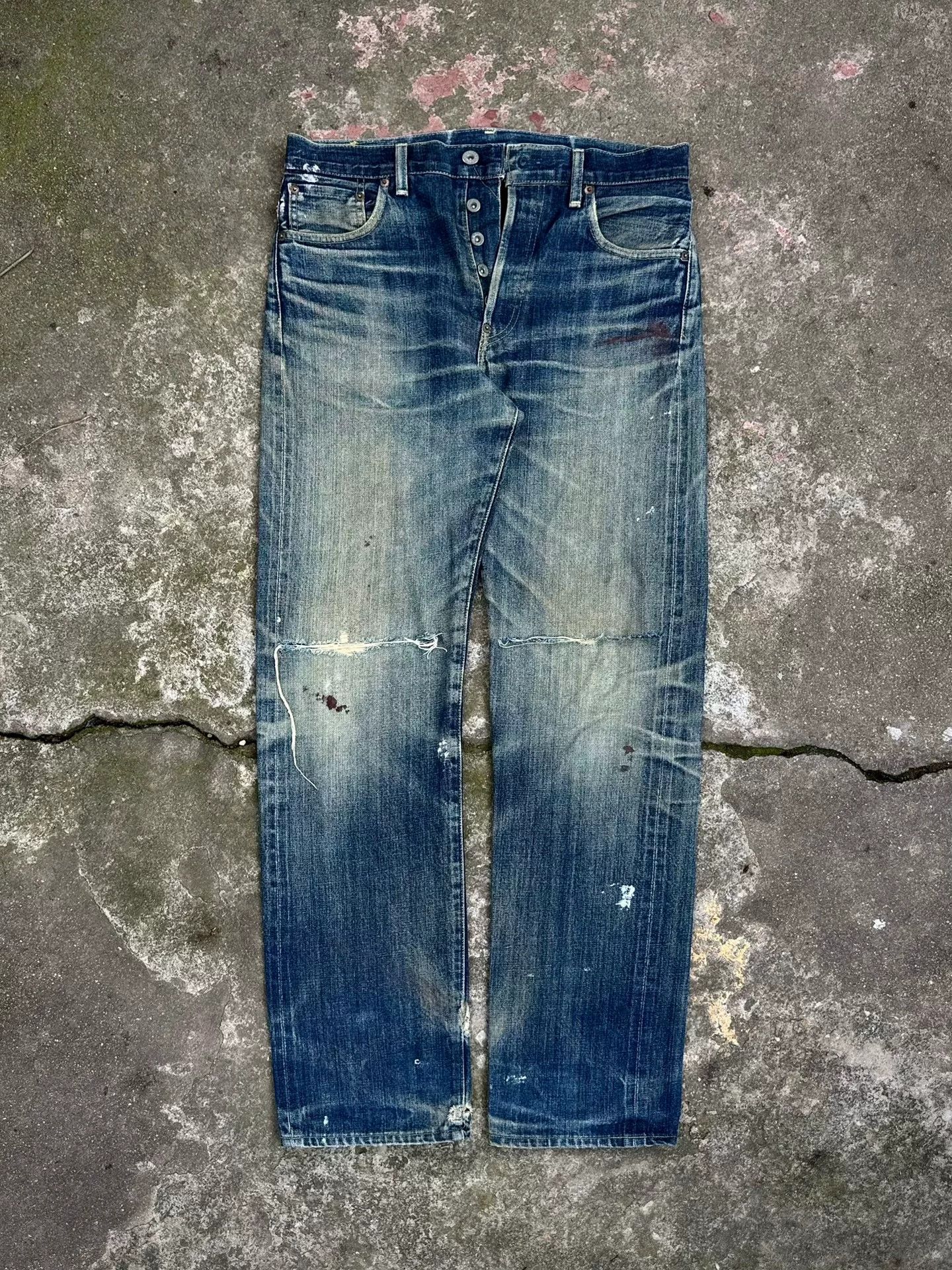Vintage Vintage Levi's LVC702xx Jeans Size US 32 / EU 48 - 2 Thumbnail