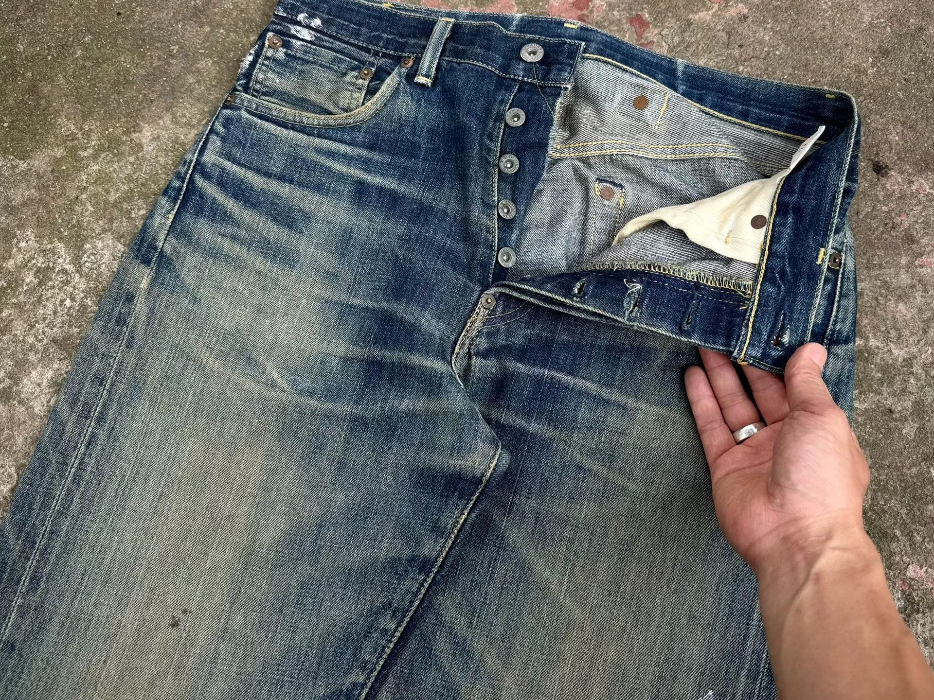 Vintage Vintage Levi's LVC702xx Jeans Size US 32 / EU 48 - 3 Thumbnail