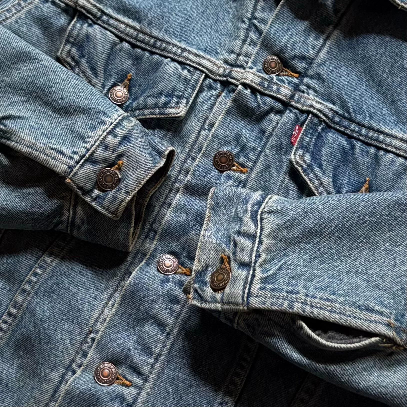 Vintage Vintage Levis 70505 Denim Jacket USA Size US L / EU 52-54 / 3 - 3 Thumbnail