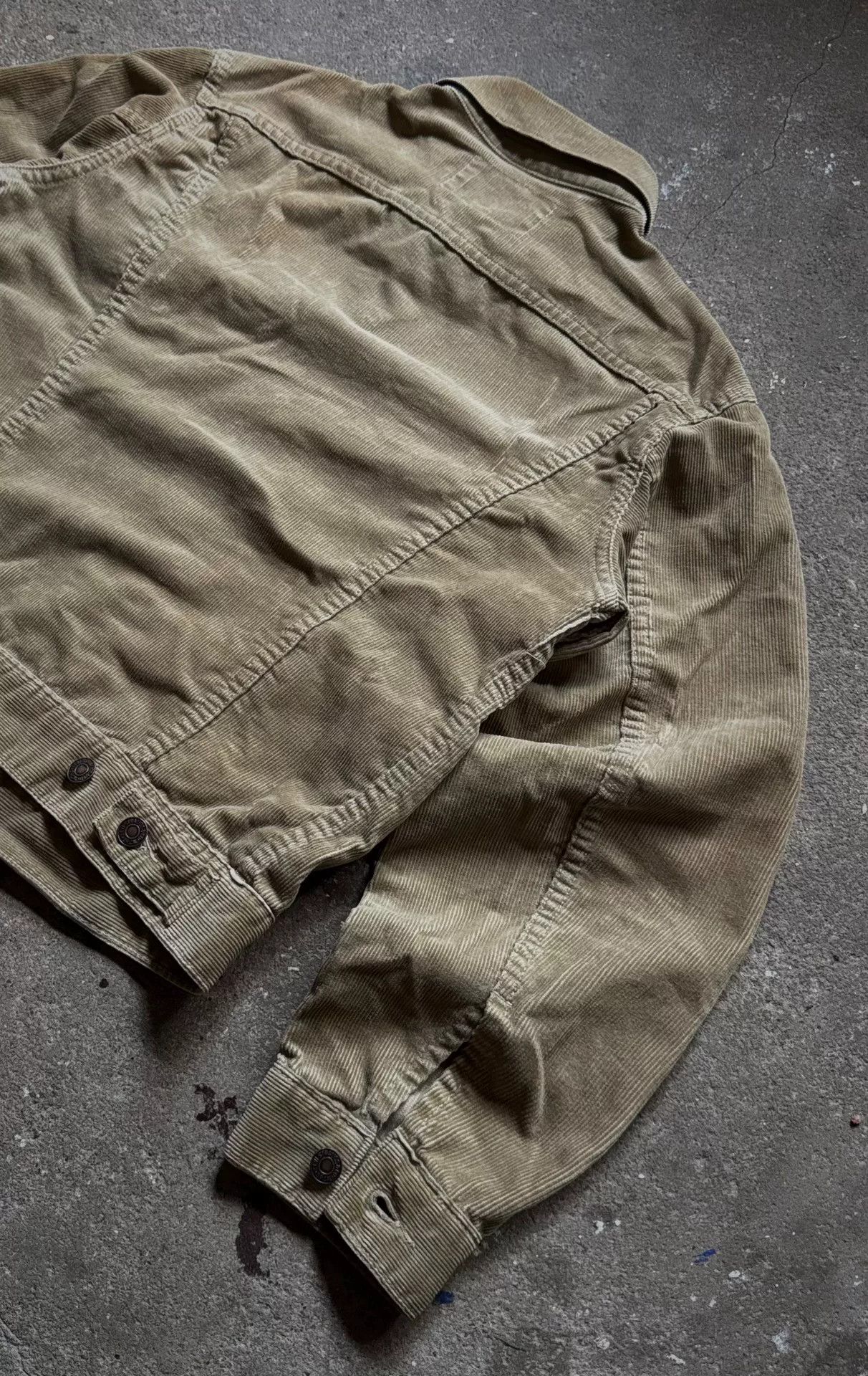 Vintage Vintage 1996 Levi's Corduroy Jacket Size US M / EU 48-50 / 2 - 4 Thumbnail