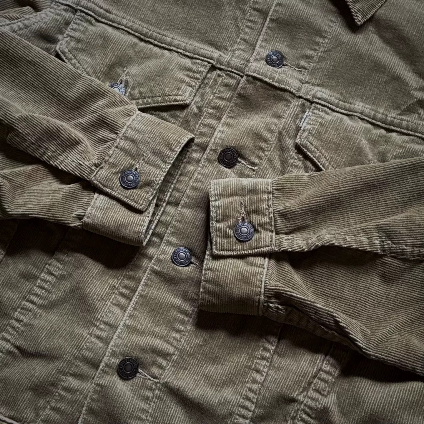 Vintage Vintage 1996 Levi's Corduroy Jacket Size US M / EU 48-50 / 2 - 2 Thumbnail