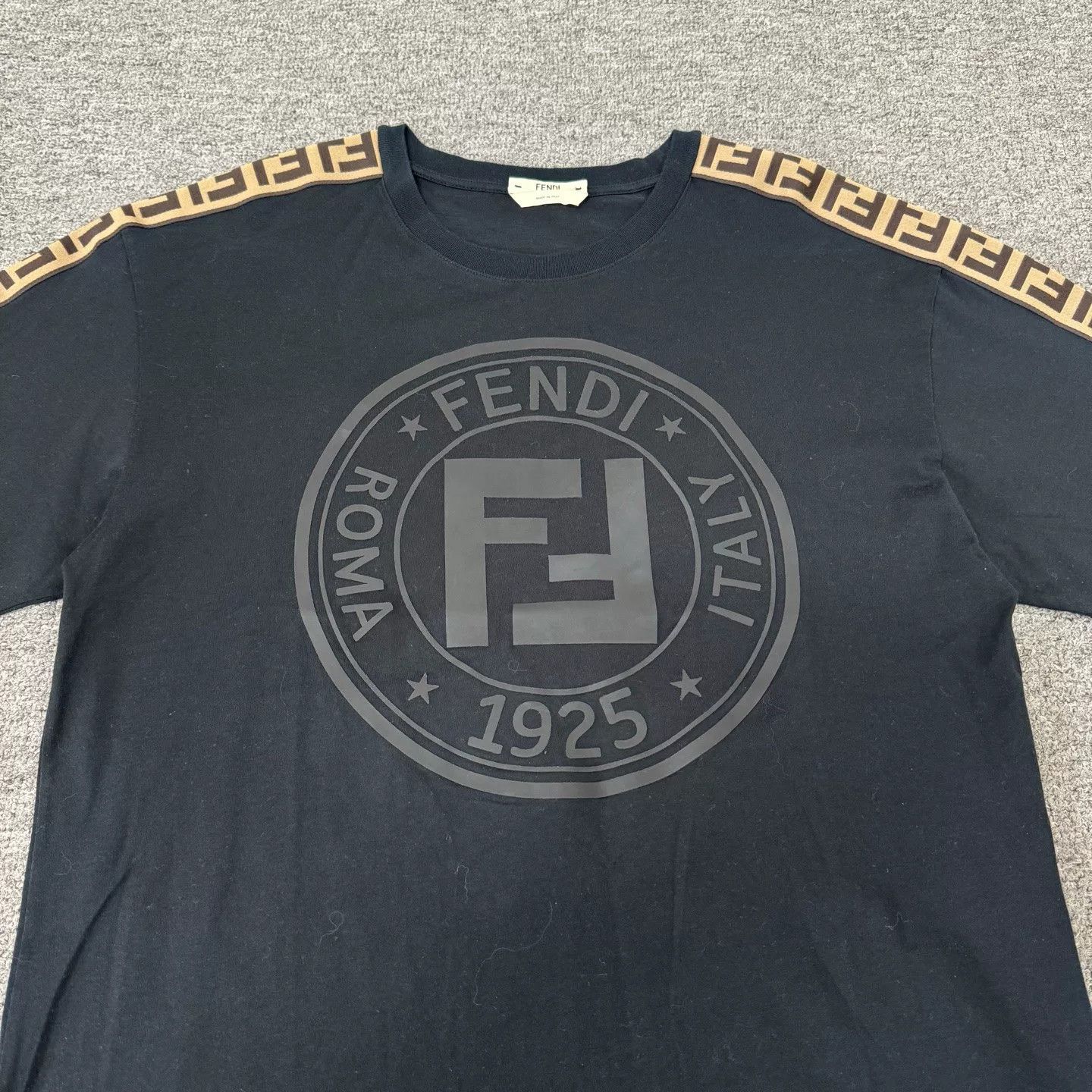 Fendi Fendi Double F Round Logo Short Sleeve T-Shirt Size US XS / EU 42 / 0 - 4 Thumbnail