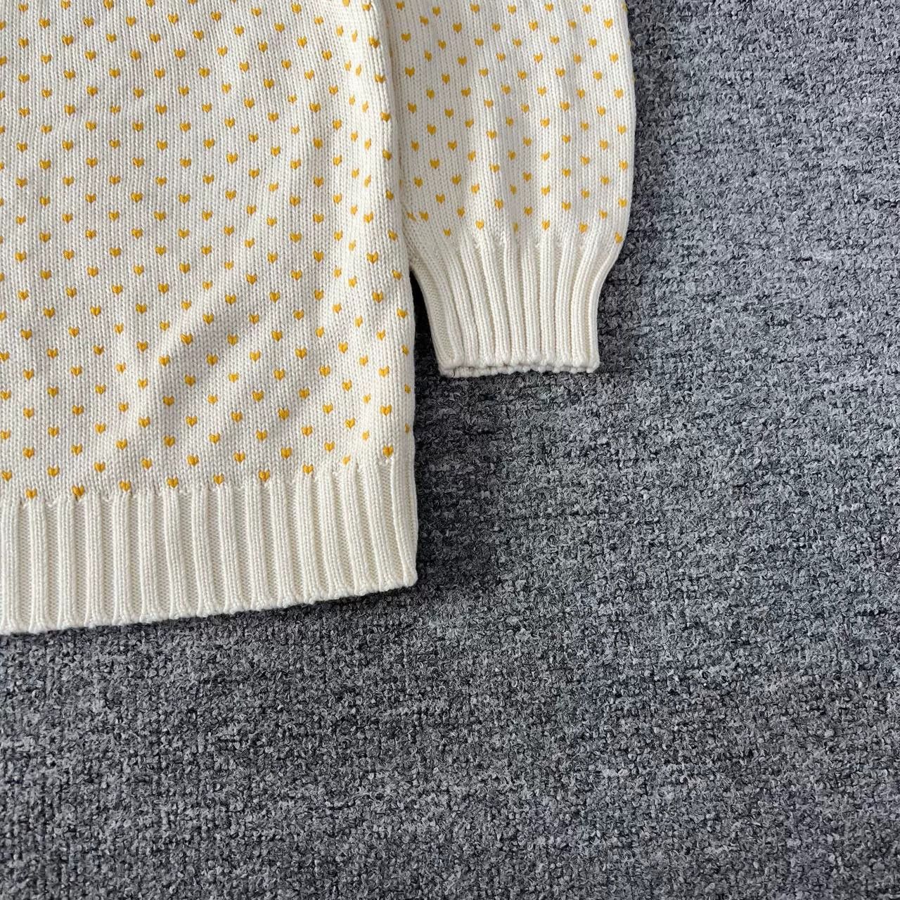 Gucci Gucci Apple Knit Sweater Size S / US 4 / IT 40 - 3 Thumbnail