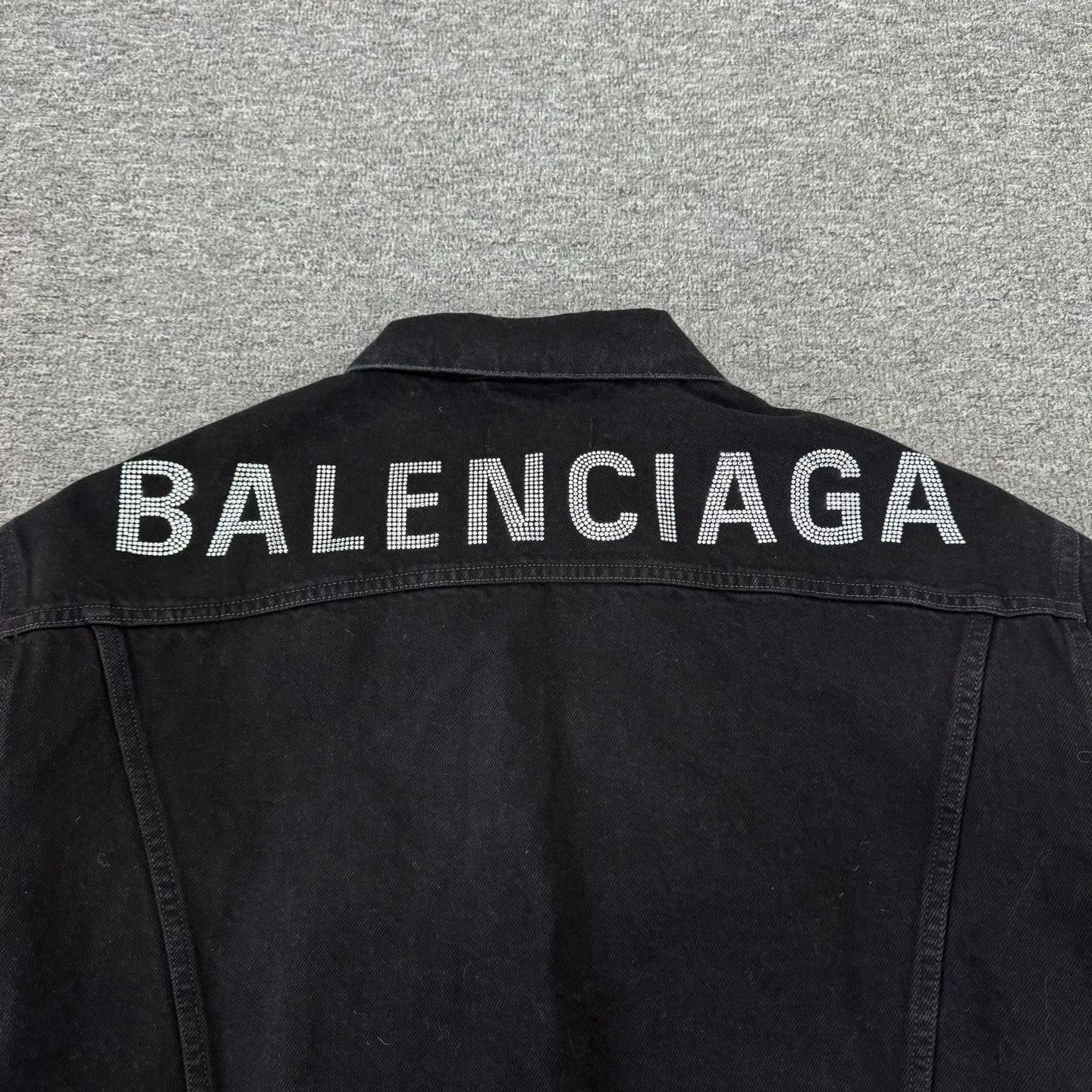 Balenciaga Balenciaga Distressed Denim Jacket Back Logo Size XXS / US 00 / IT 34 - 6 Thumbnail