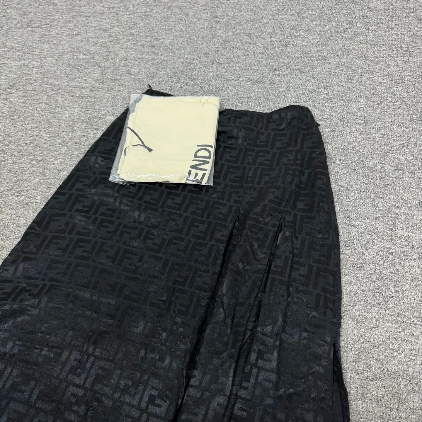 Fendi Fendi All-over Logo Silk Skirt Size 36" / US 14 / IT 50 - 3 Thumbnail