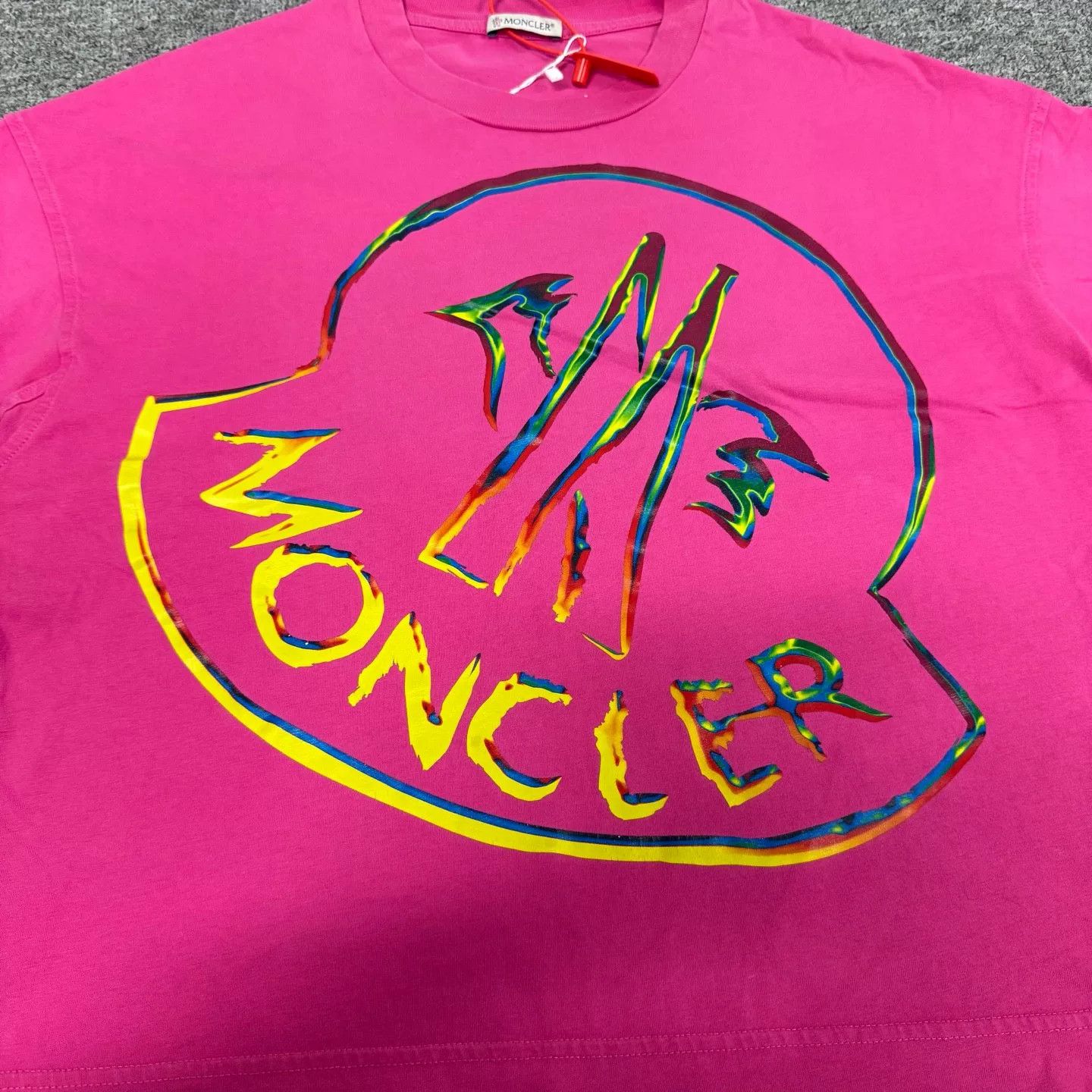 Moncler Moncler 23SS Rainbow Gradient Logo Pink T-shirt Size S / US 4 / IT 40 - 4 Thumbnail