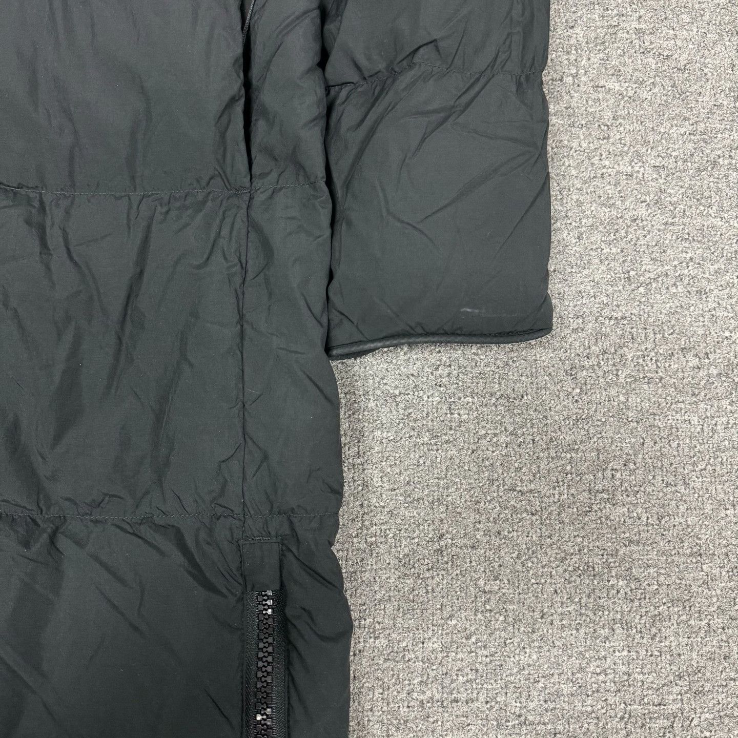 Canada Goose Canada Goose Long Logo Hooded Down Jacket L Size US L / EU 52-54 / 3 - 3 Thumbnail