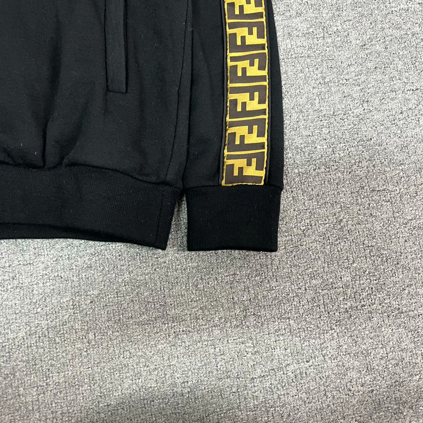 Fendi Fendi Double F Monogram Logo Stripe Hoodie Size US S / EU 44-46 / 1 - 3 Thumbnail