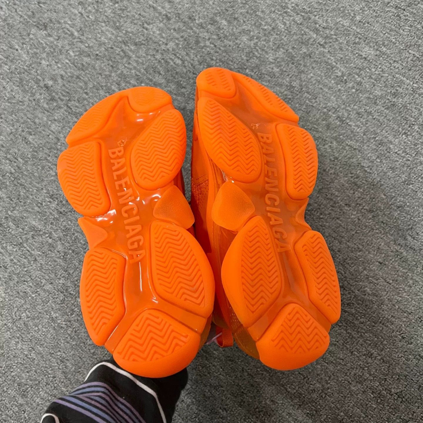 Balenciaga Balenciaga Orange Triple S Sneakers Size 37 Size US 6 / IT 36 - 5 Thumbnail
