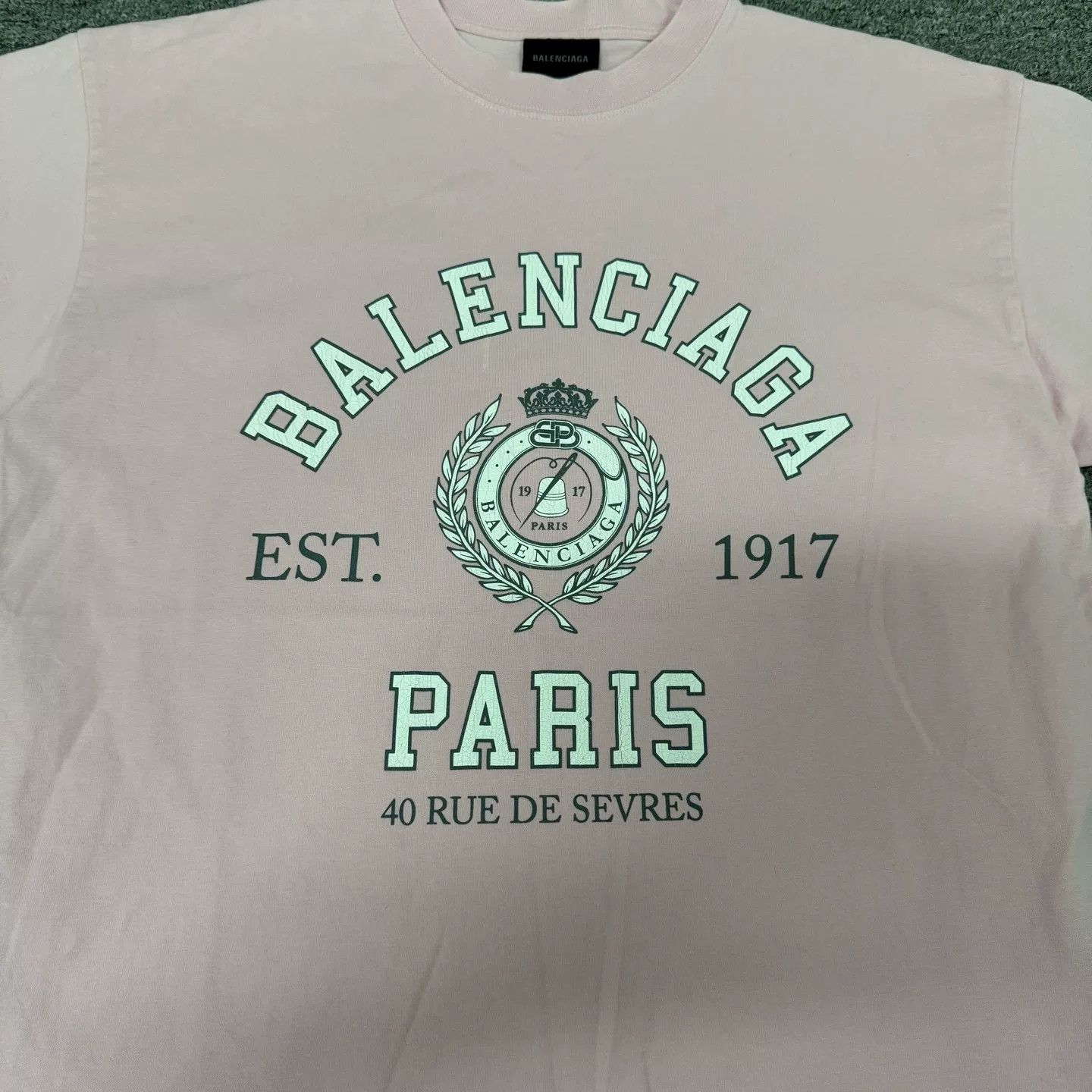 Balenciaga Balenciaga Pink Badge Print Short Sleeve T-shirt Size XS / US 0-2 / IT 36-38 - 4 Thumbnail