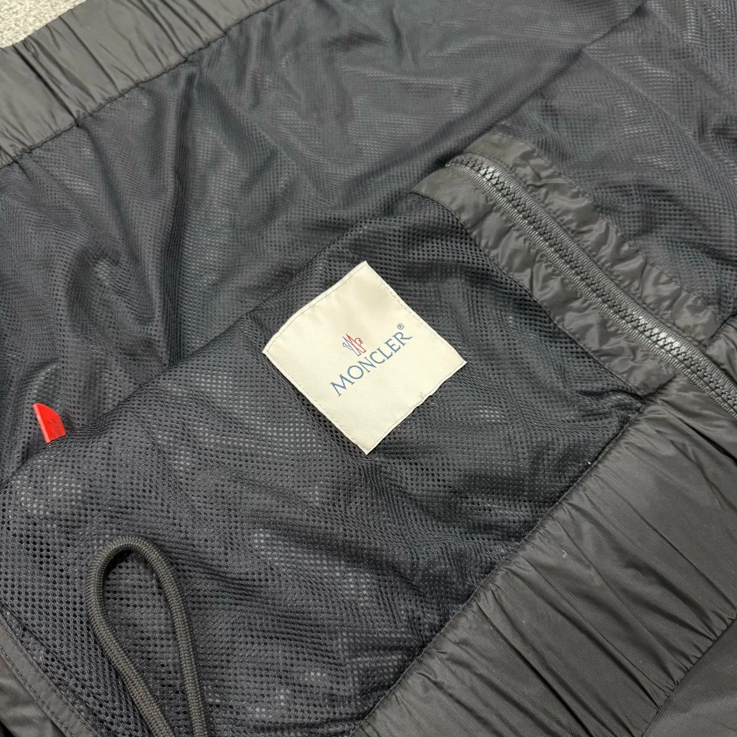 Moncler Moncler Big Logo Lightweight Hooded Jacket Size US S / EU 44-46 / 1 - 6 Thumbnail