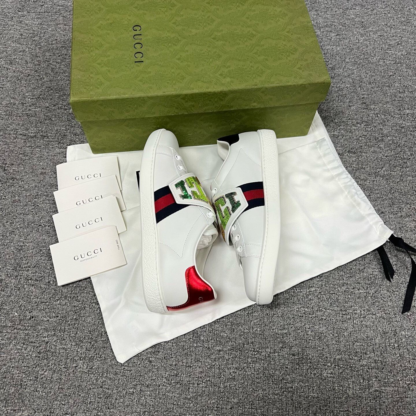 Gucci Gucci Velcro Colorful Sequin Sneakers Size US 7 / IT 37 - 6 Thumbnail