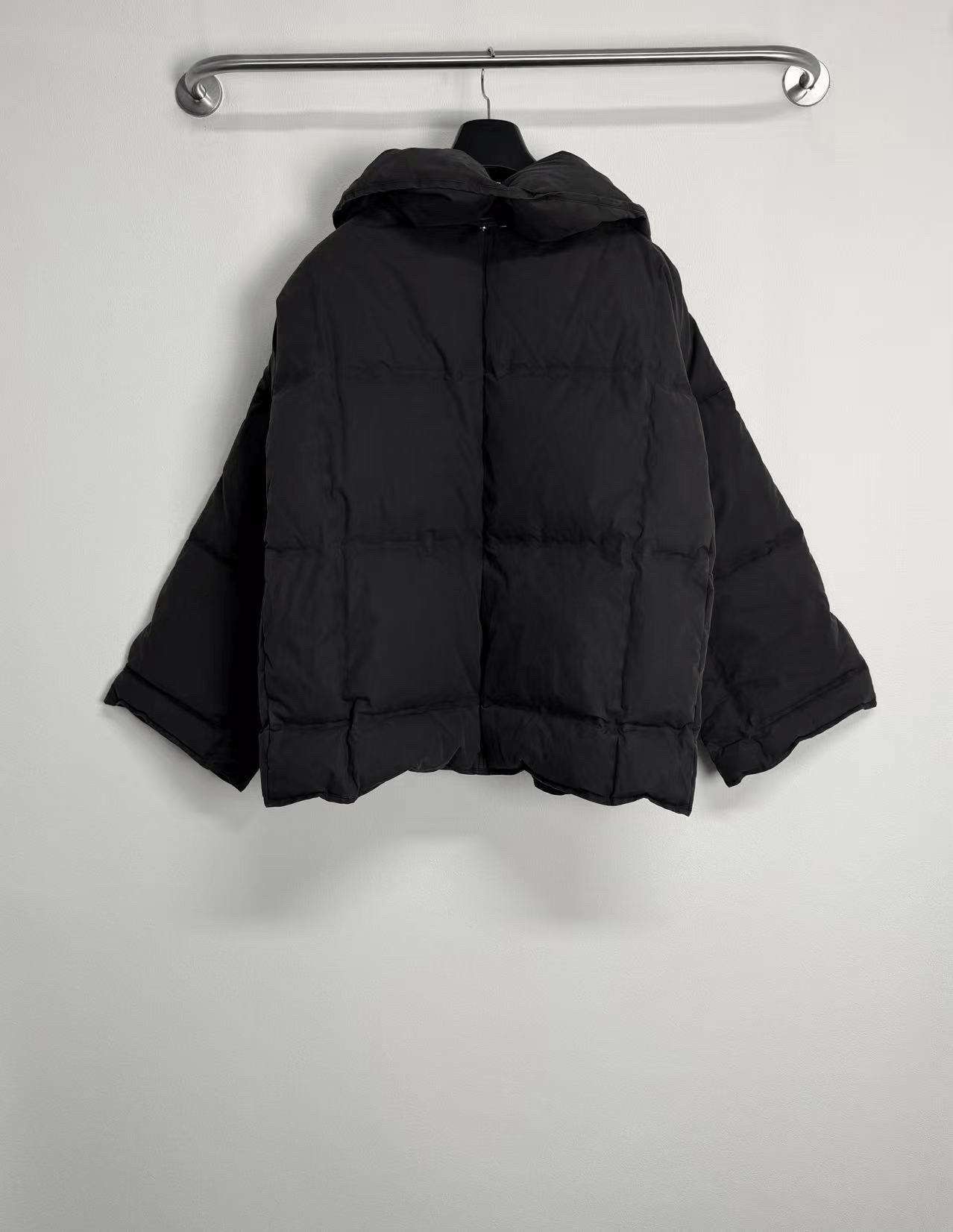Bottega Veneta Bottega Veneta Black Down Jacket Size XS / US 0-2 / IT 36-38 - 2 Thumbnail