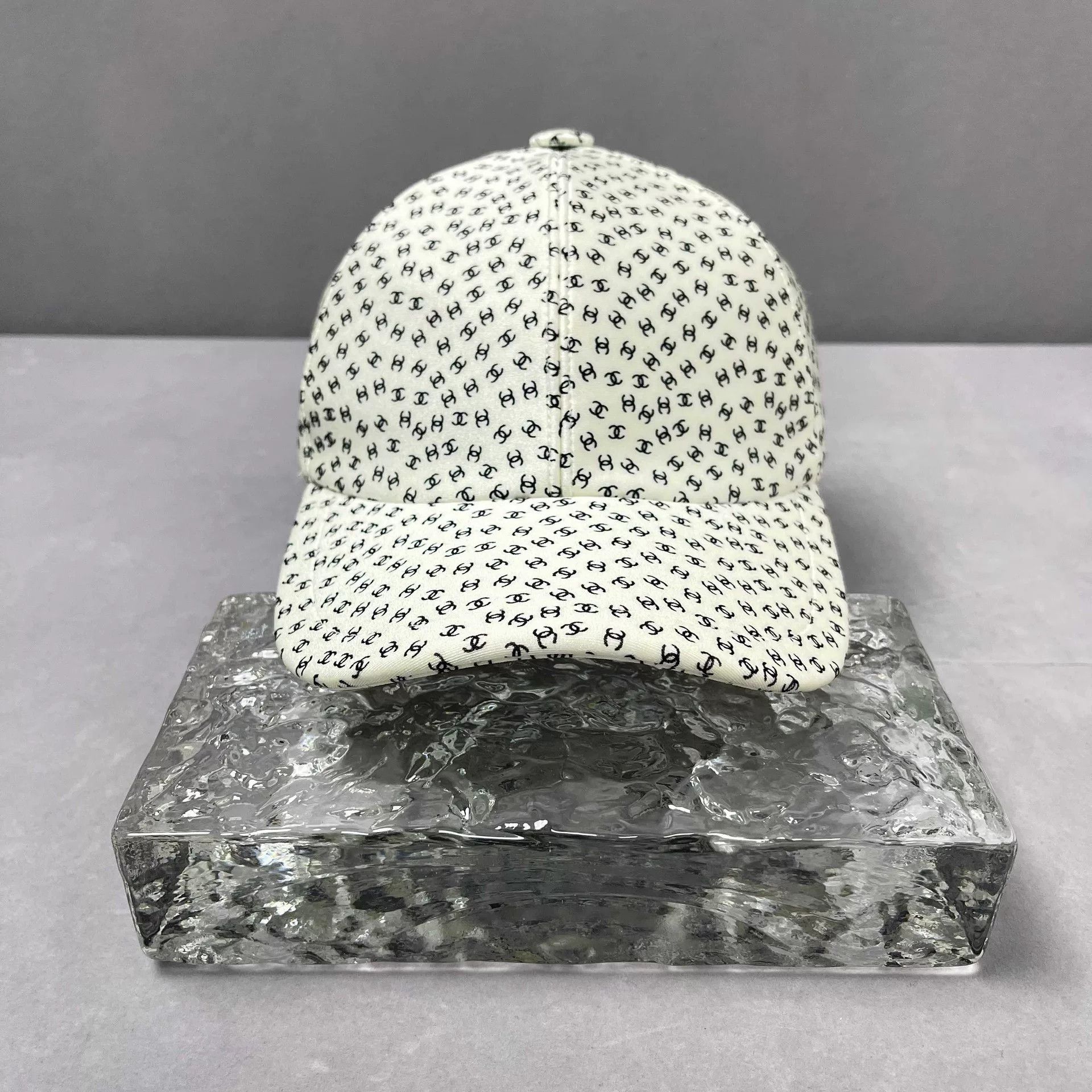 Chanel Chanel 2025 Coco Beach Logo Baseball Cap Size ONE SIZE - 3 Thumbnail
