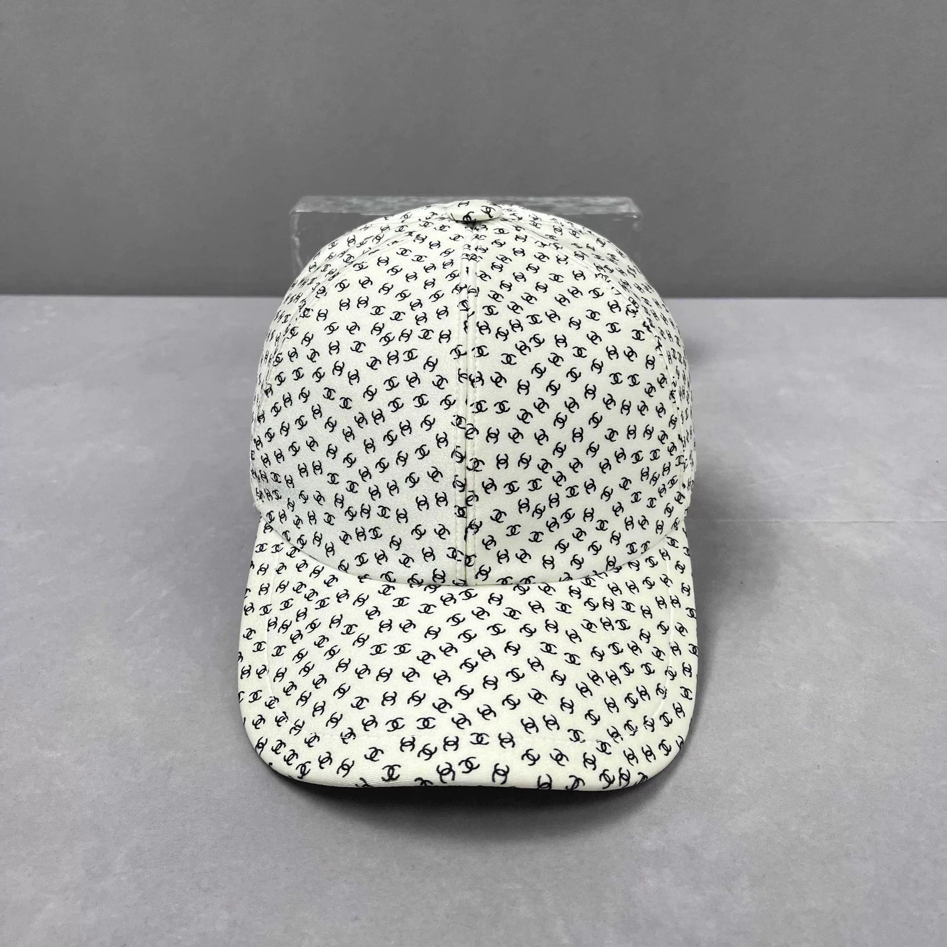 Chanel Chanel 2025 Coco Beach Logo Baseball Cap Size ONE SIZE - 2 Thumbnail