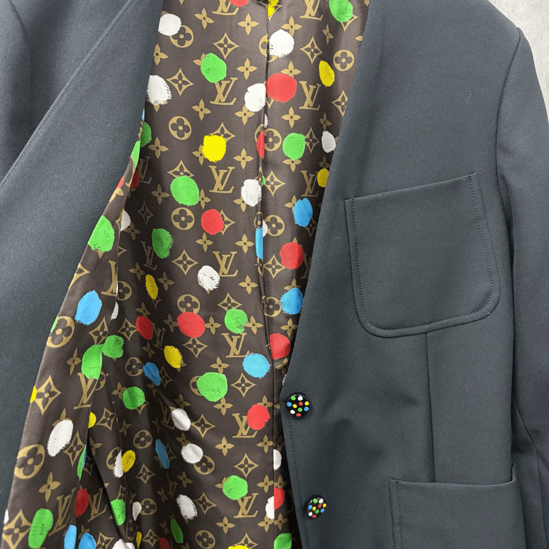 Louis Vuitton Louis Vuitton x Yayoi Kusama Jacket Size XS / US 0-2 / IT 36-38 - 2 Thumbnail